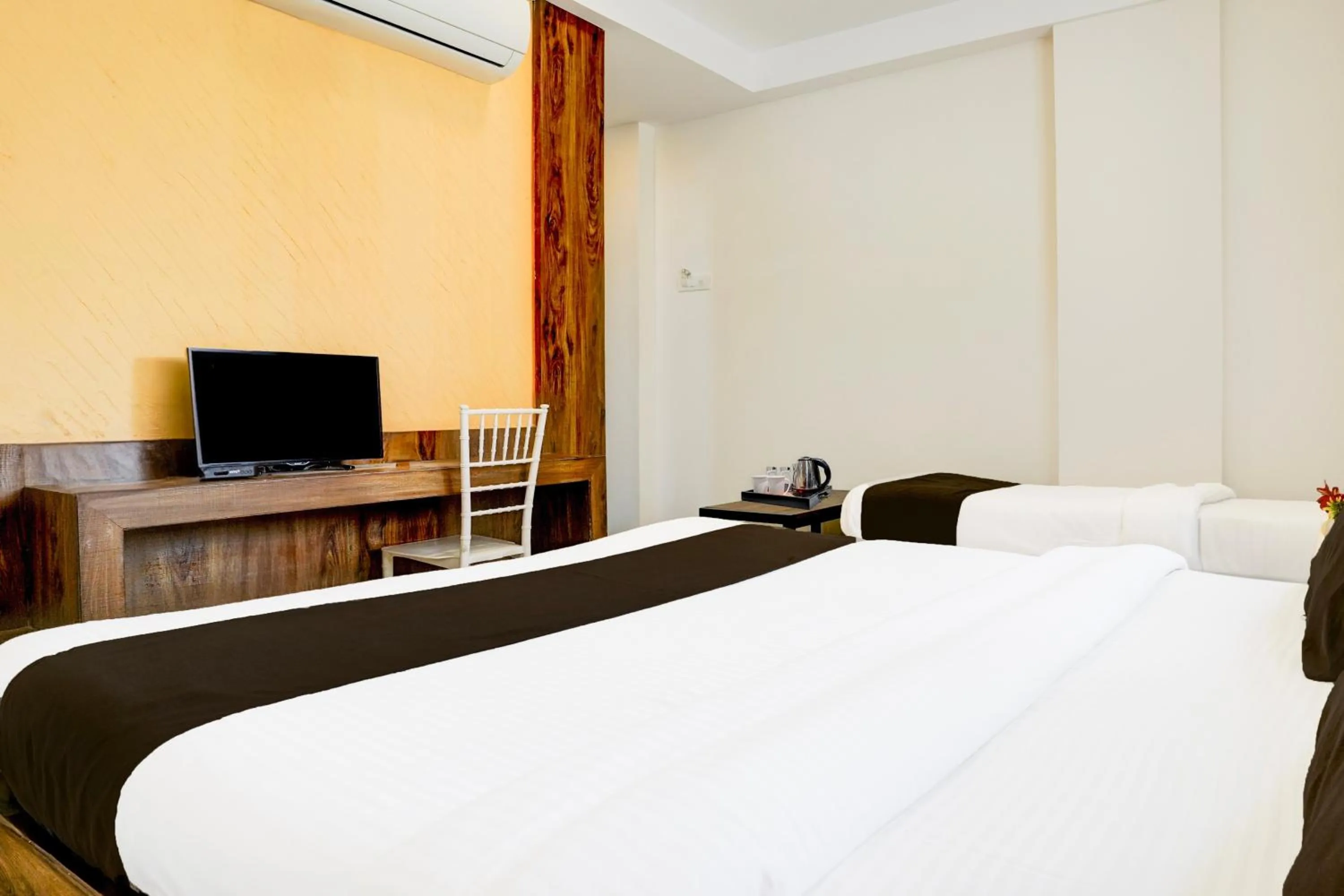 Bedroom, Bed in Collection O Shirdi