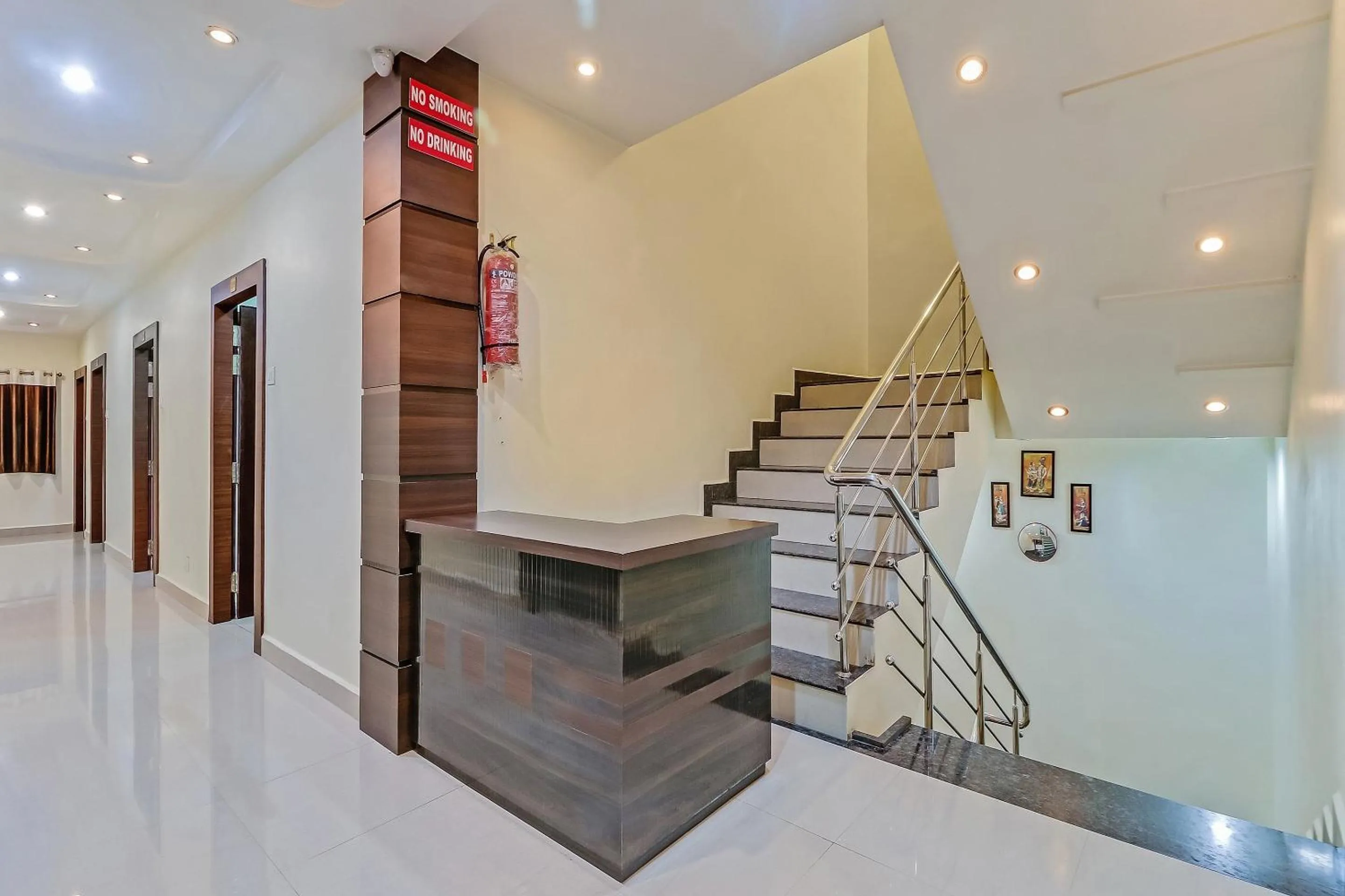 Lobby or reception in Hotel O Royal