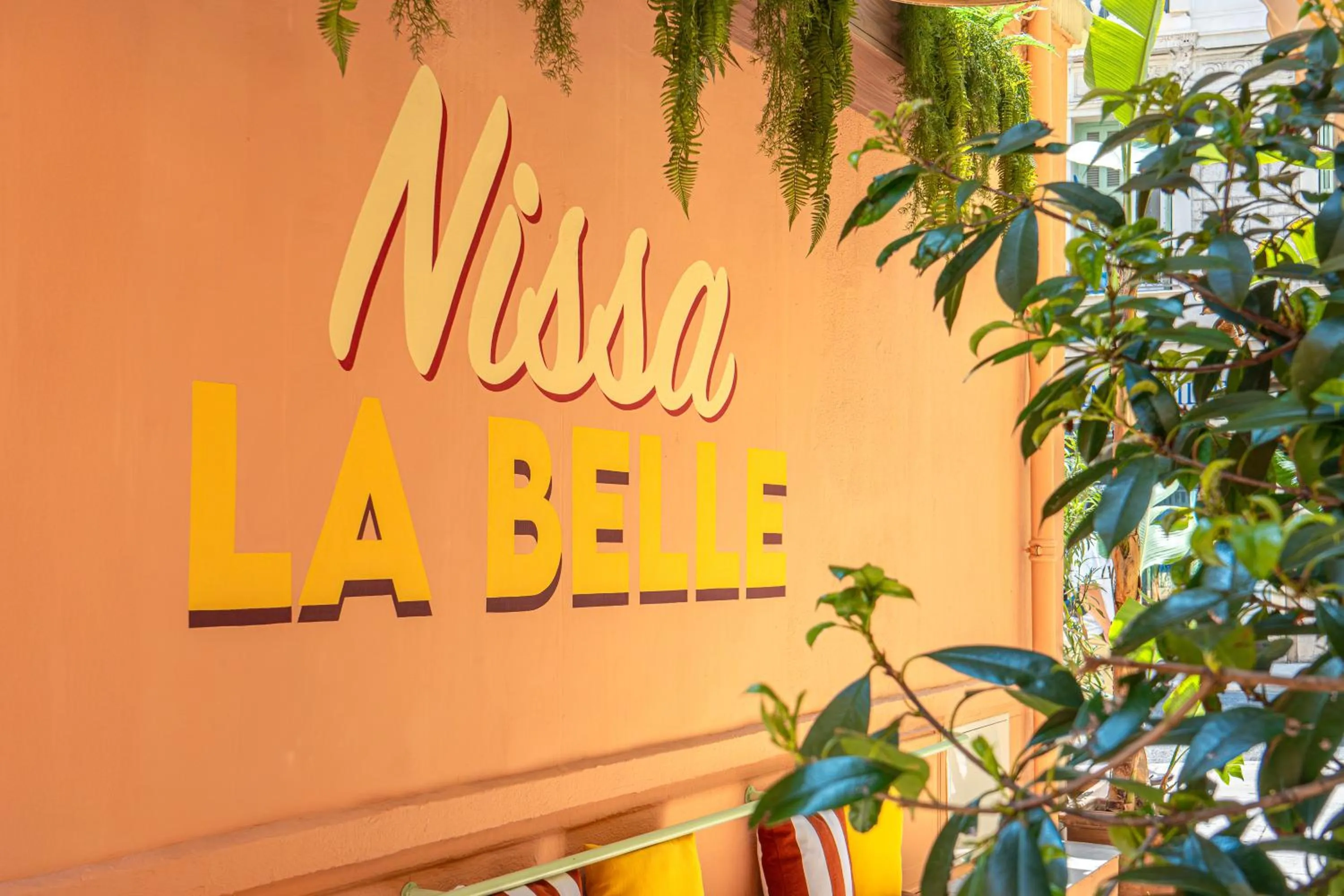 Facade/entrance in Hôtel de France, un hôtel AMMI