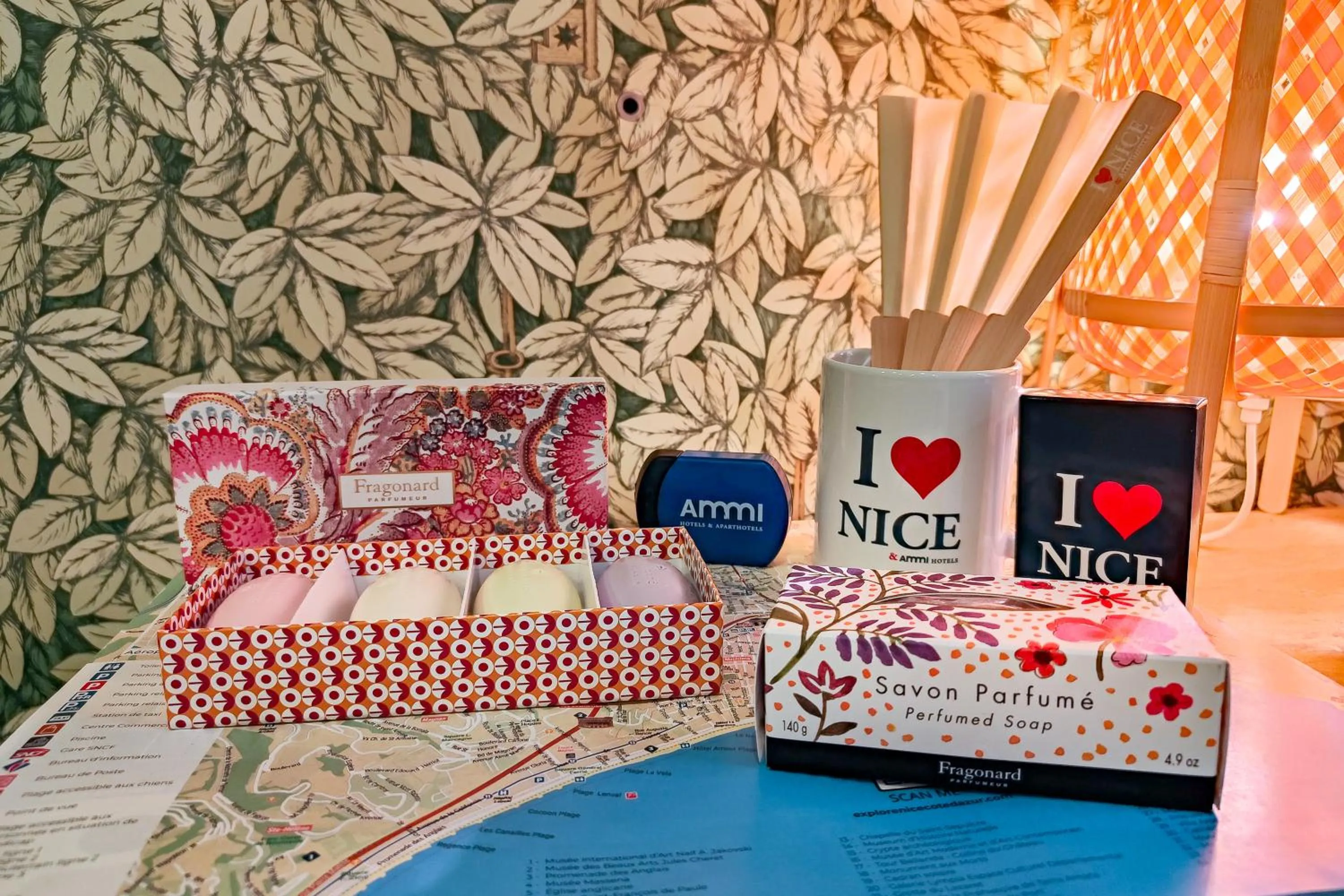 Lobby or reception, Bed in Hôtel de France, un hôtel AMMI