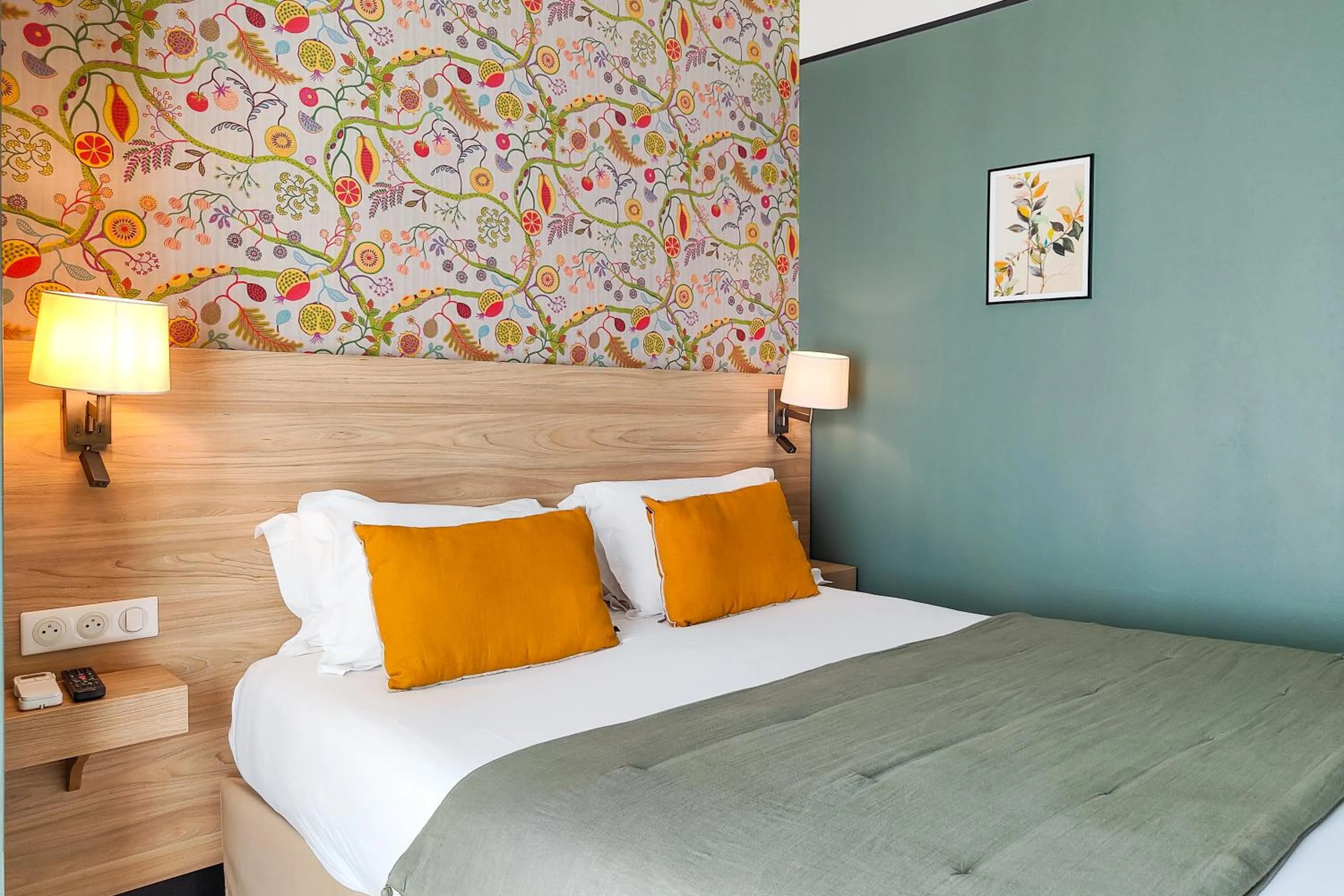 Bed in Hôtel de France, un hôtel AMMI