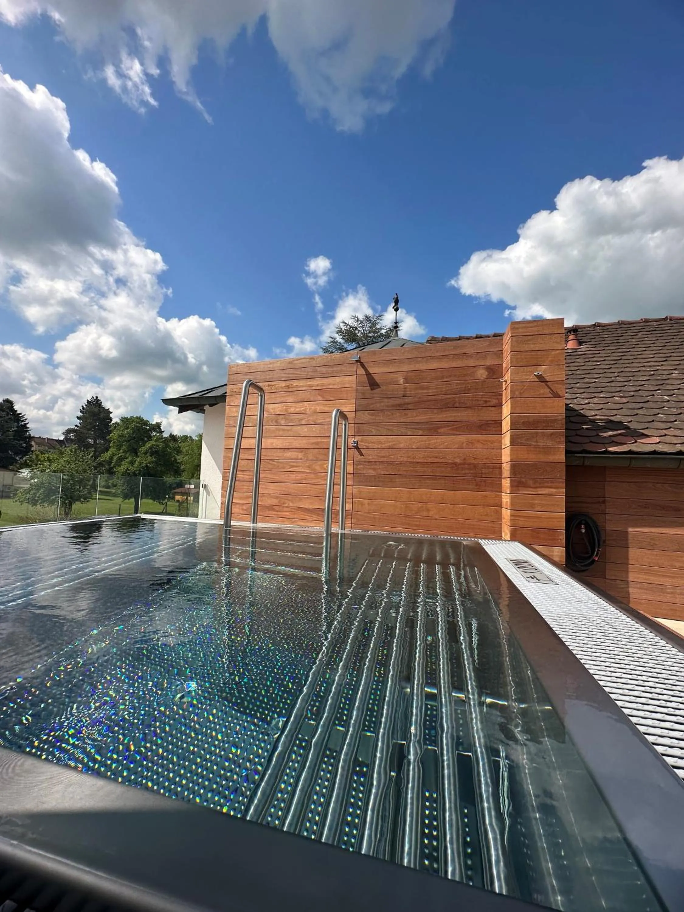 Hot Tub in Auberge Saint Walfrid Hôtel Restaurant & Spa