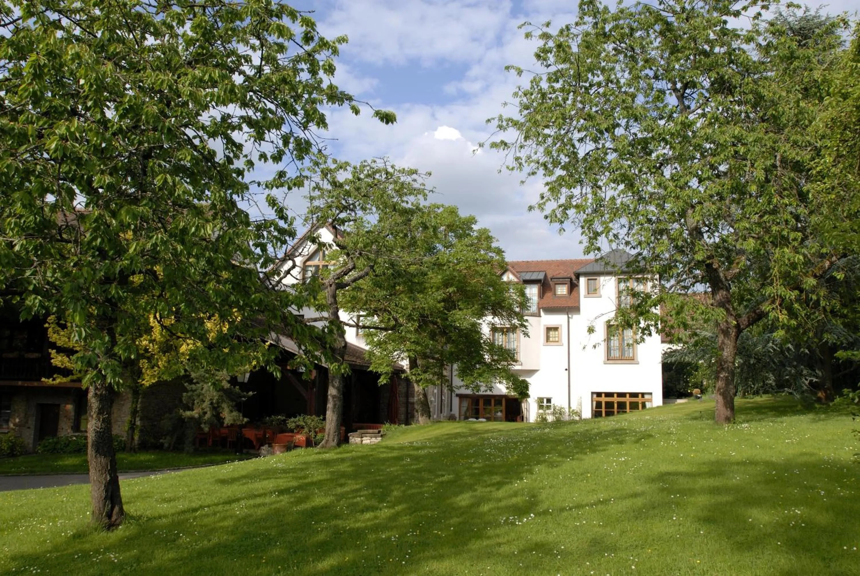 Garden in Auberge Saint Walfrid Hôtel Restaurant & Spa