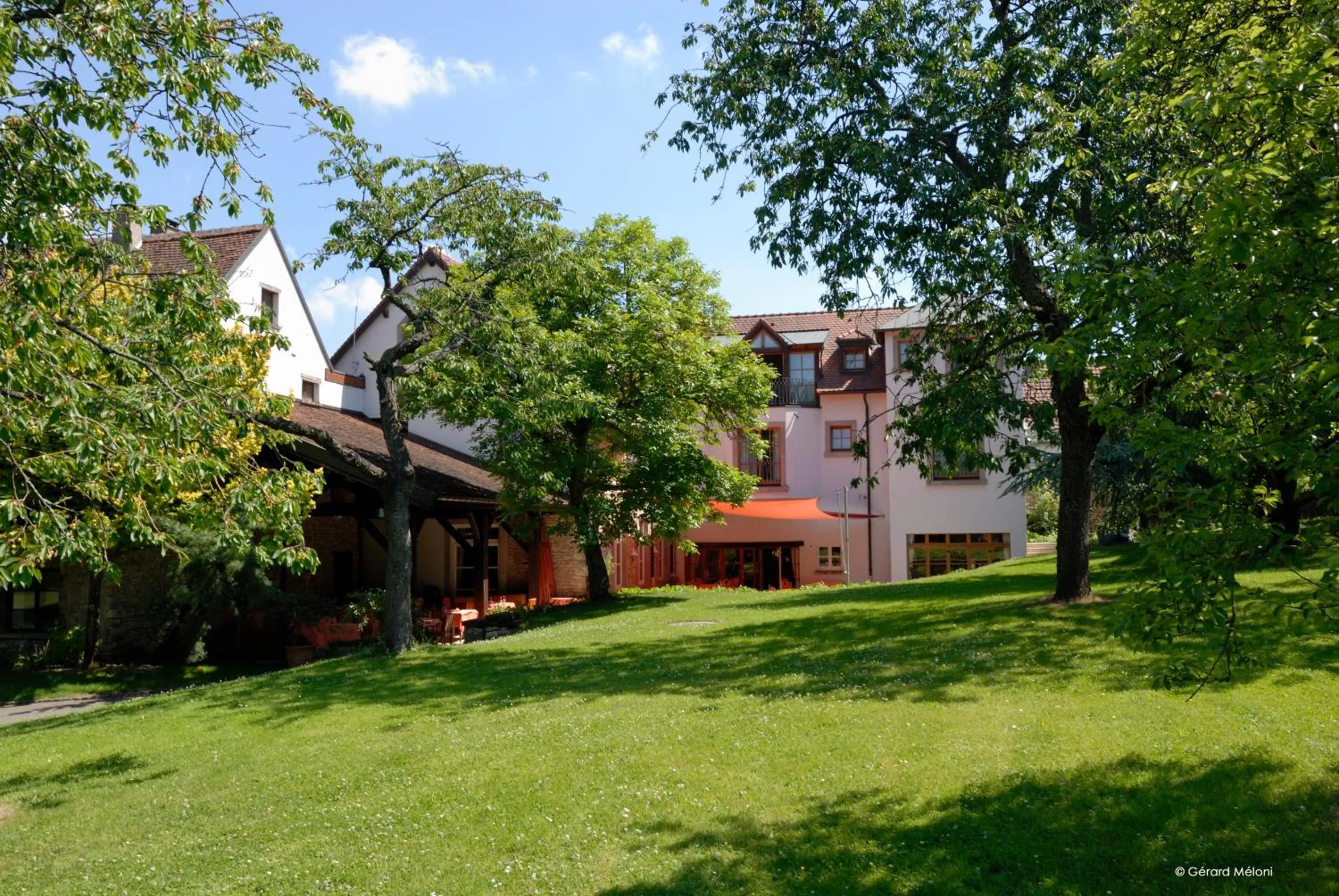 Facade/entrance in Auberge Saint Walfrid Hôtel Restaurant & Spa