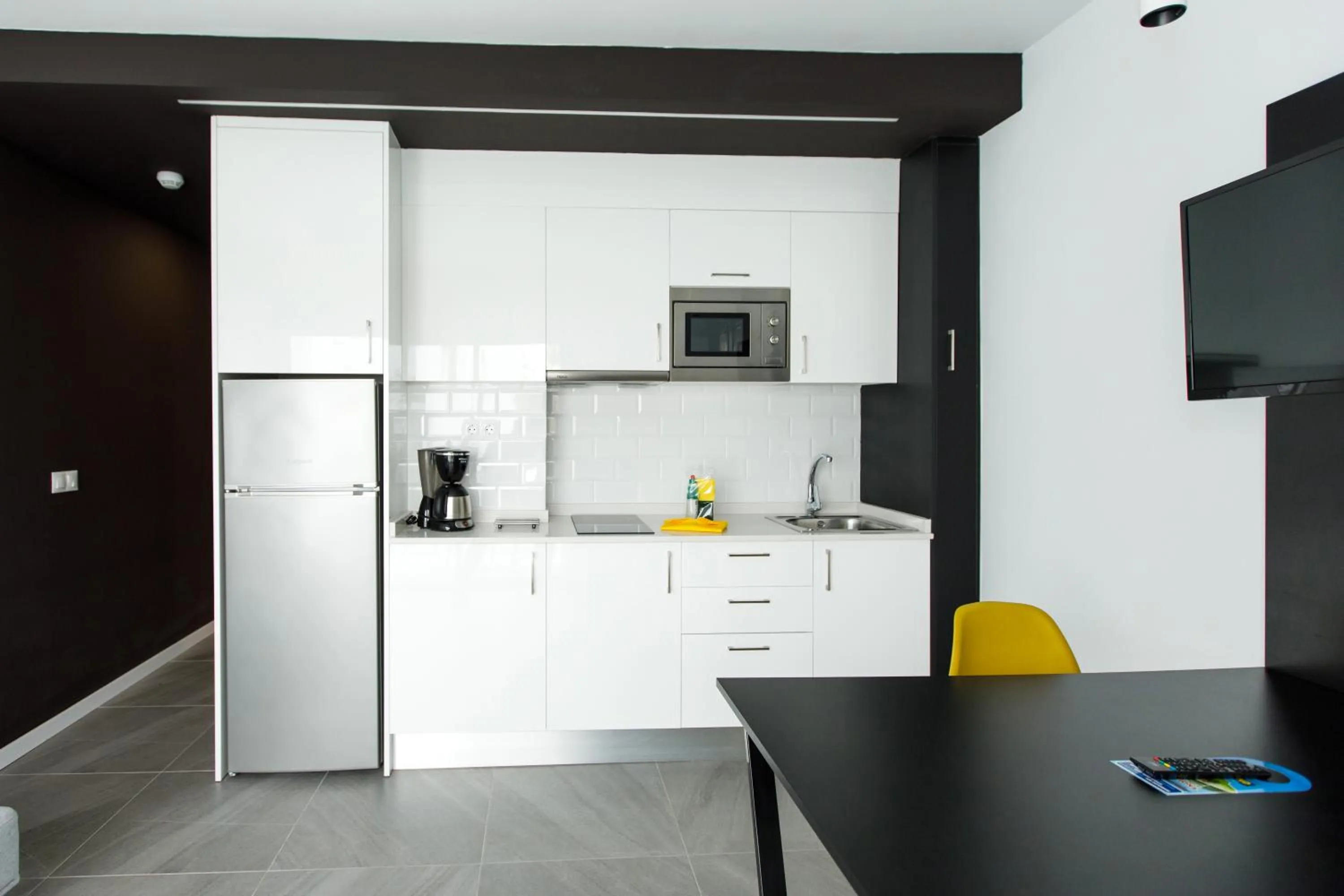 Kitchen or kitchenette in Alsol Guatiza