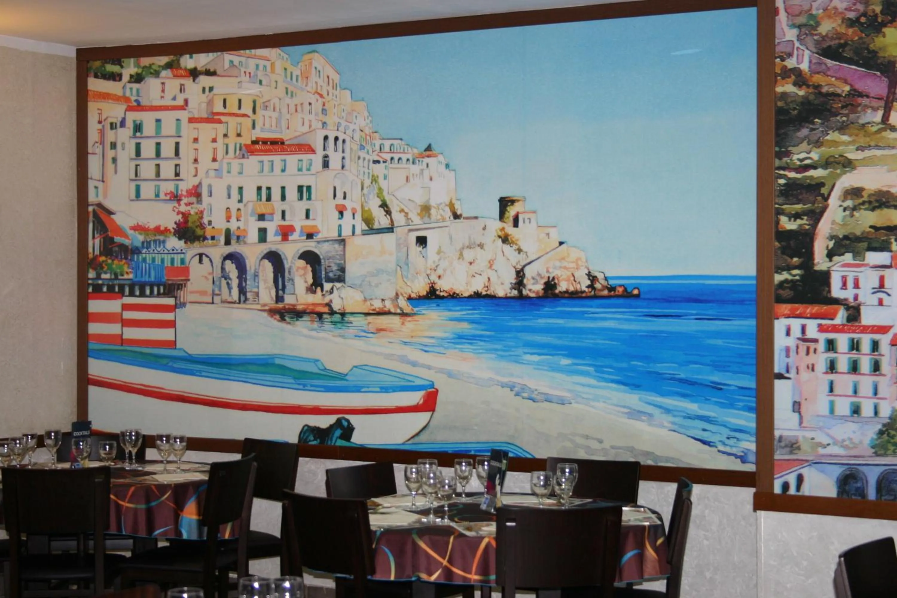 Restaurant/places to eat in Hôtel Vesuvio