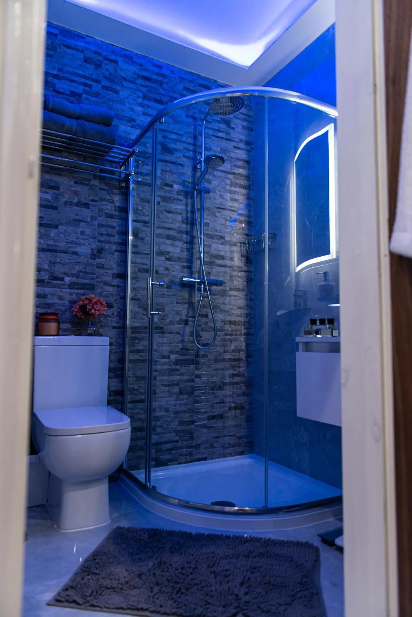 Bathroom in Aphrodite Suites