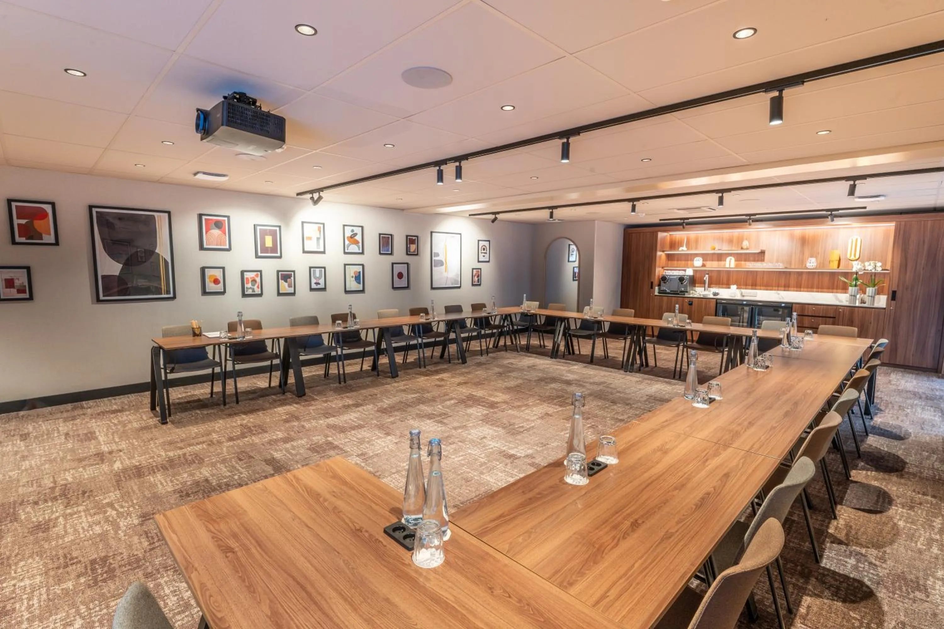 Meeting/conference room in Hotel Mercure Angers Lac De Maine