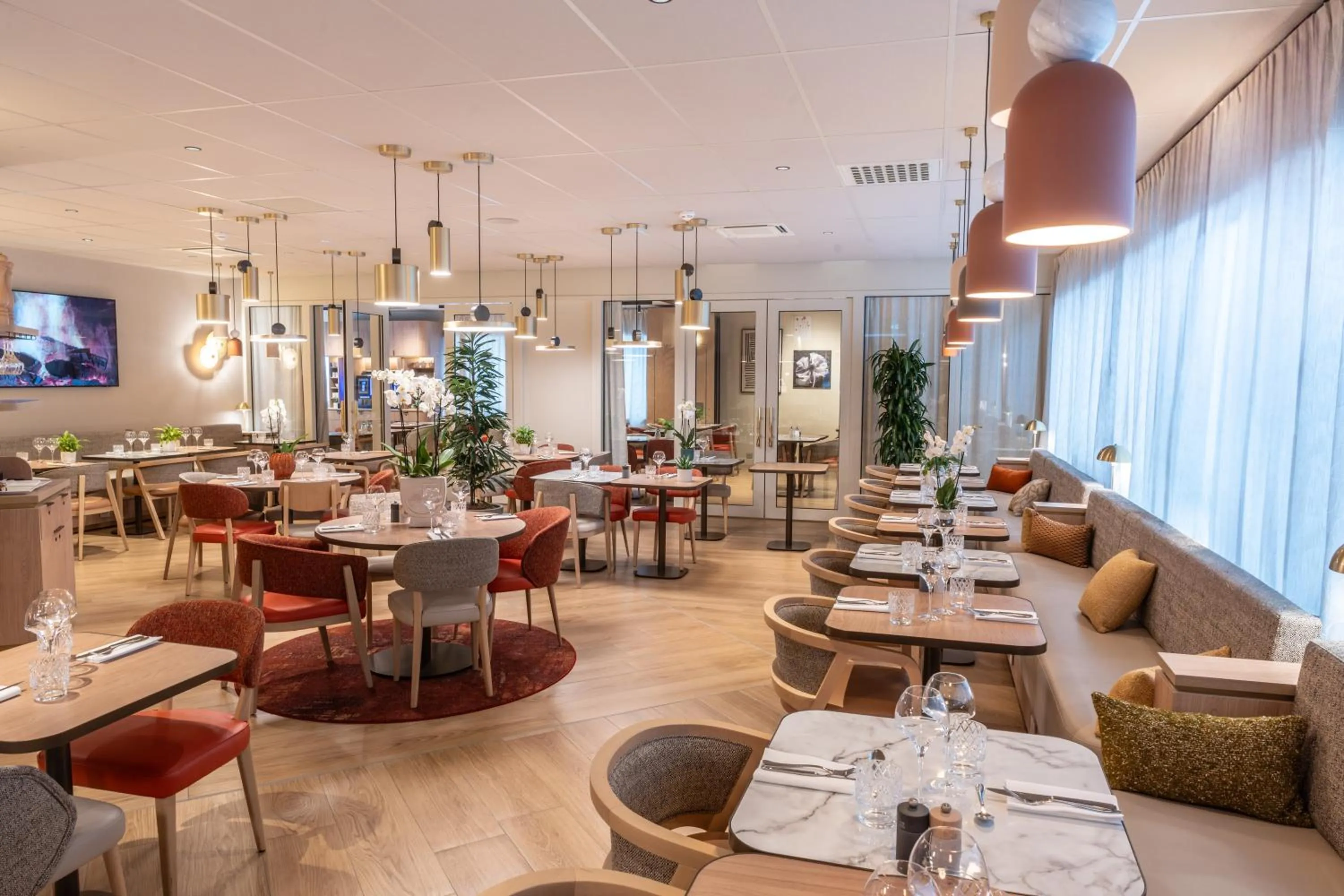 Restaurant/places to eat in Hotel Mercure Angers Lac De Maine