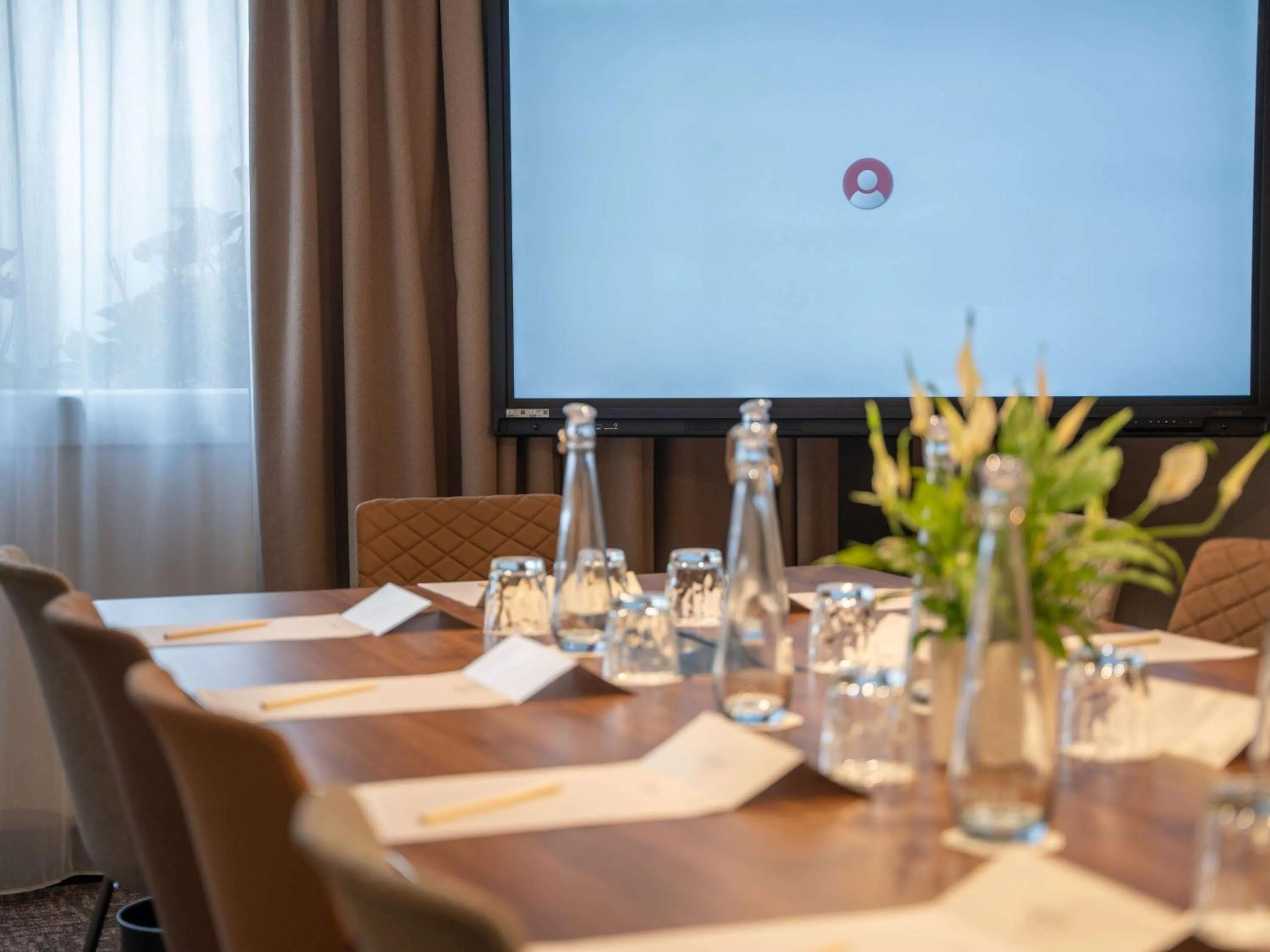 Meeting/conference room in Hotel Mercure Angers Lac De Maine