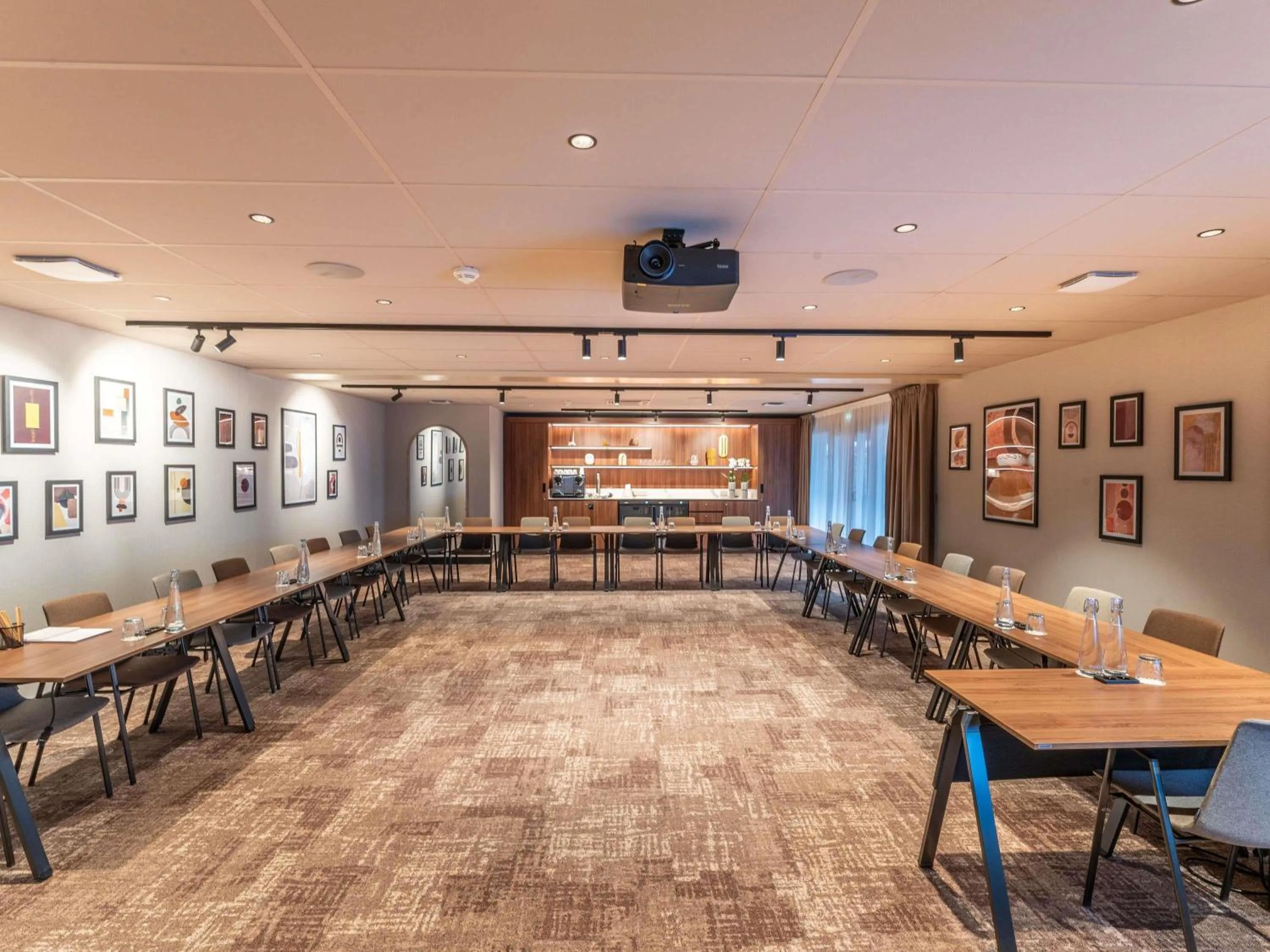 Meeting/conference room in Novotel Angers Lac de Maine