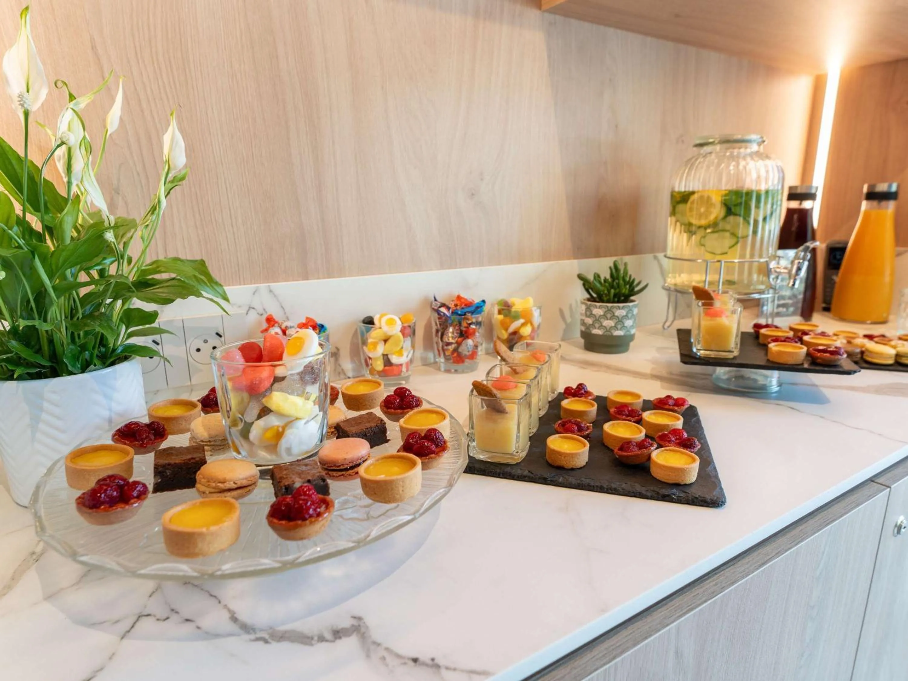 Meeting/conference room in Hotel Mercure Angers Lac De Maine