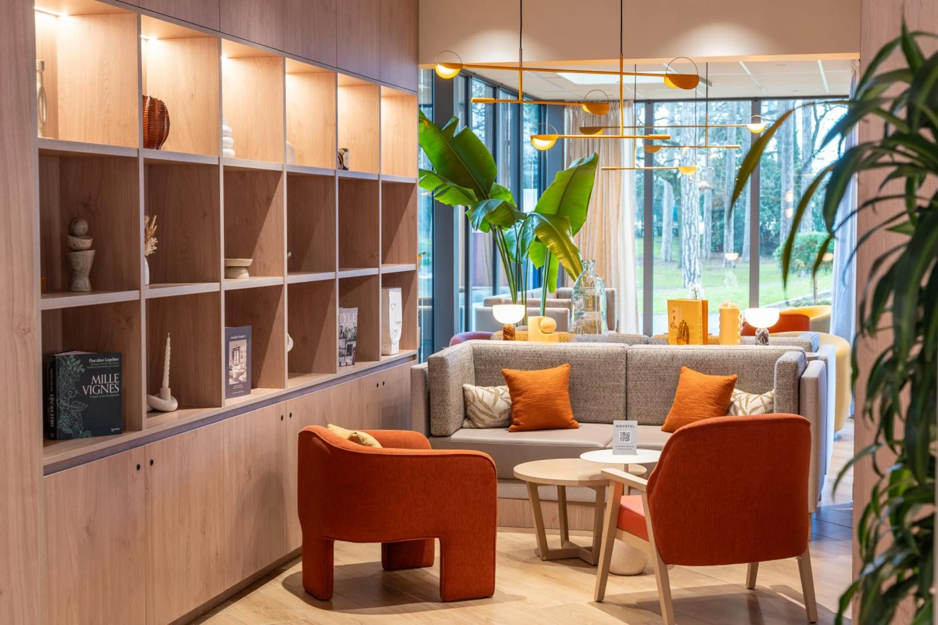 Lounge or bar in Hotel Mercure Angers Lac De Maine