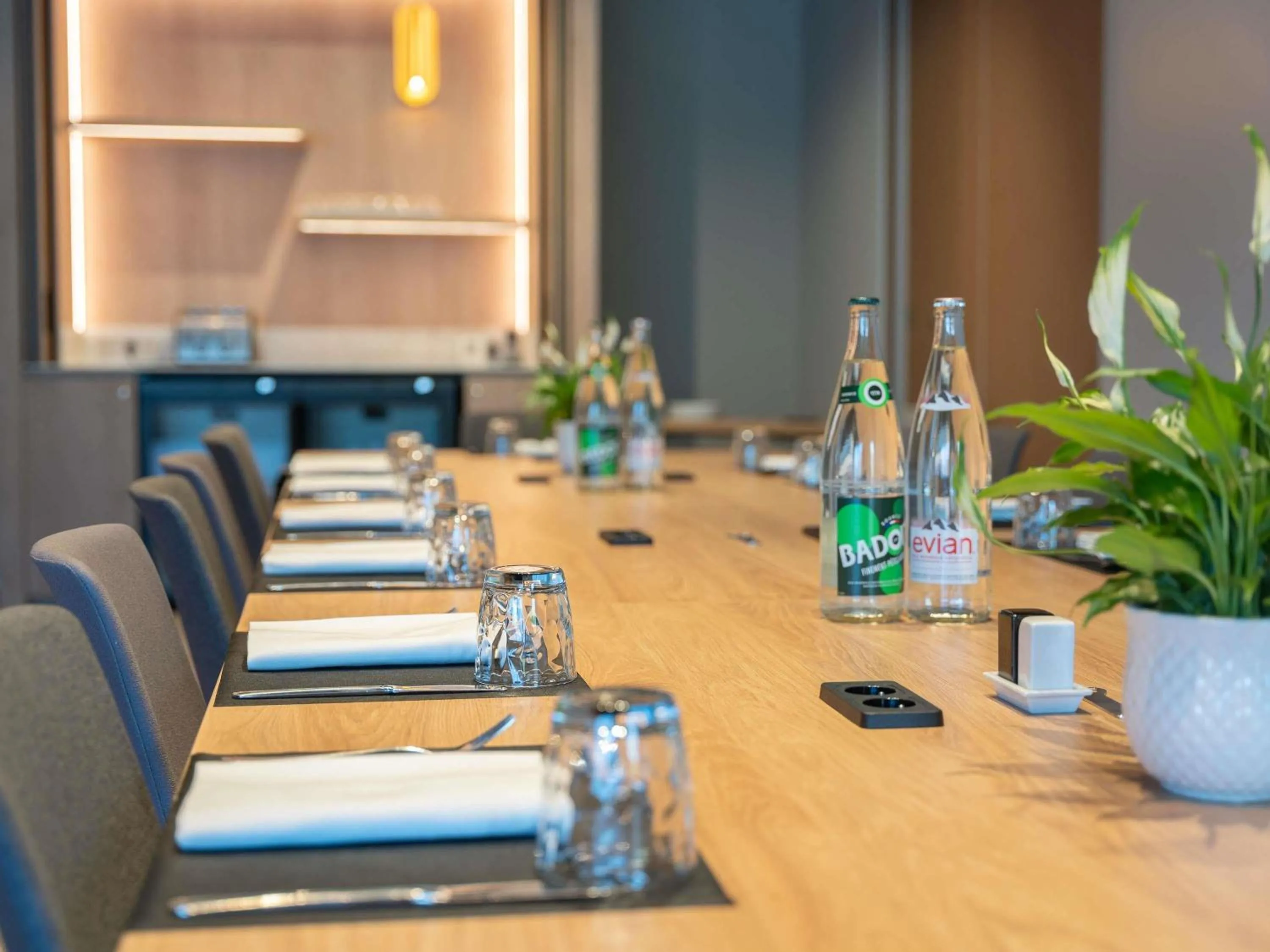 Meeting/conference room in Novotel Angers Lac de Maine