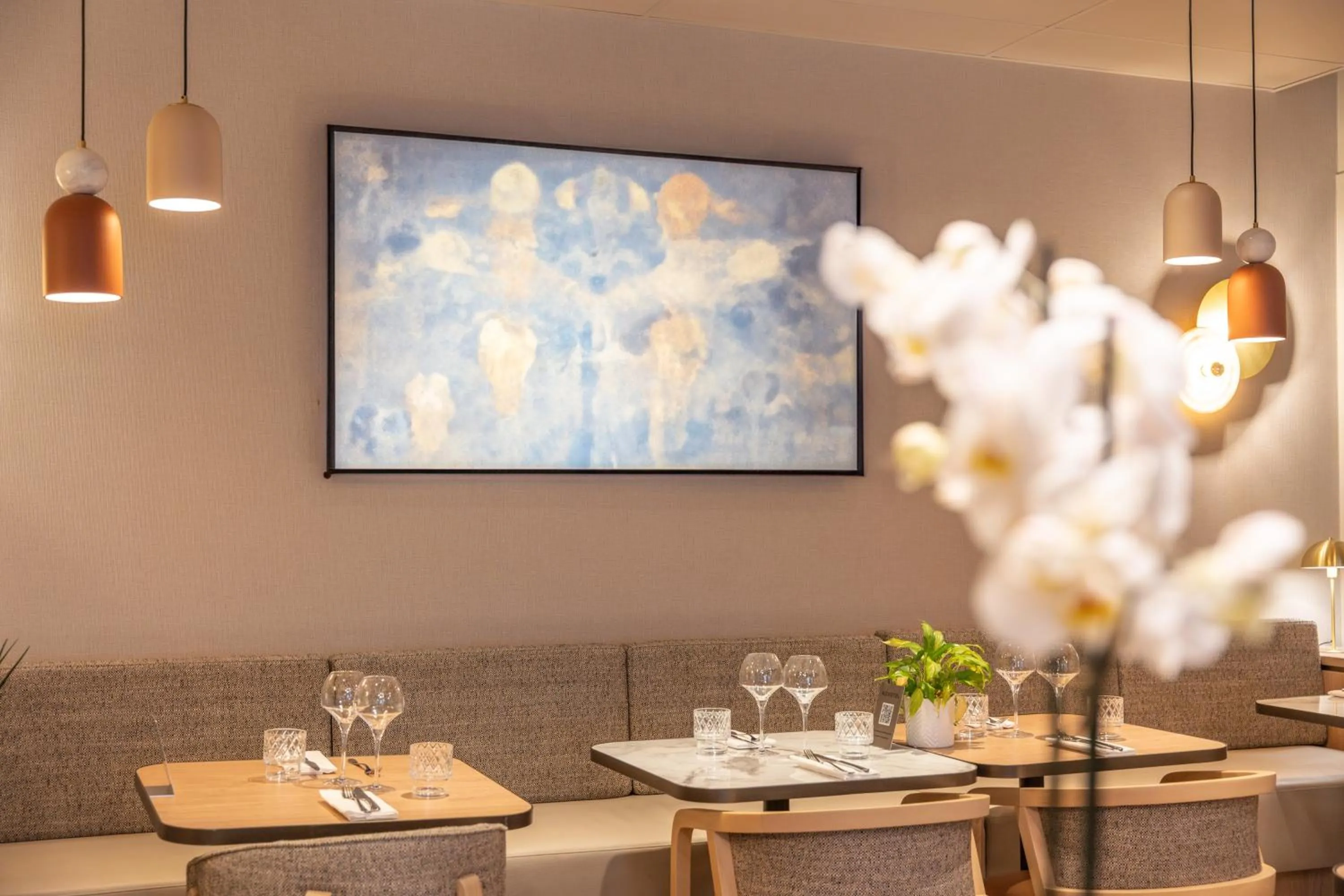 Restaurant/places to eat in Hotel Mercure Angers Lac De Maine