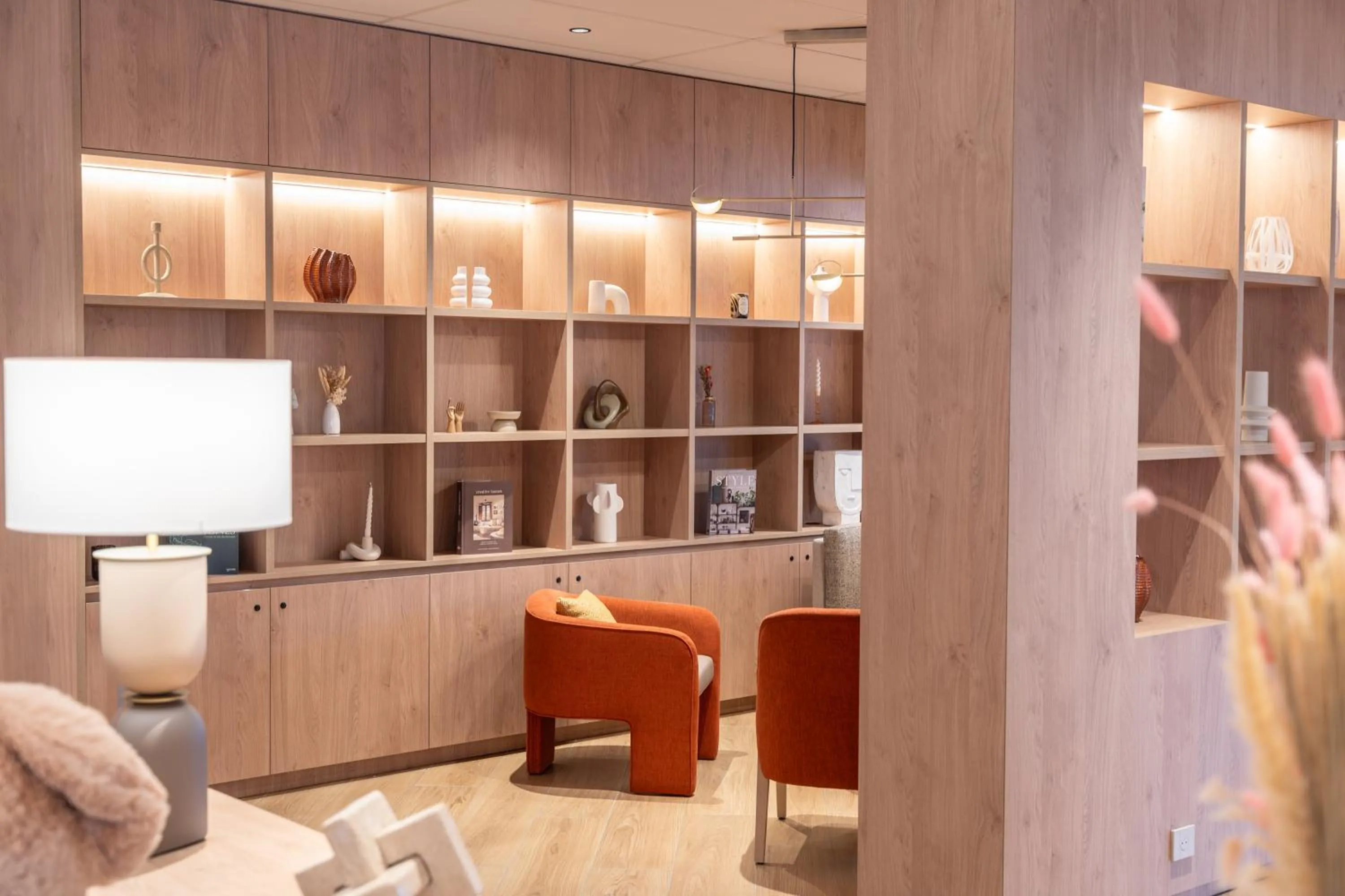 Lounge or bar in Hotel Mercure Angers Lac De Maine