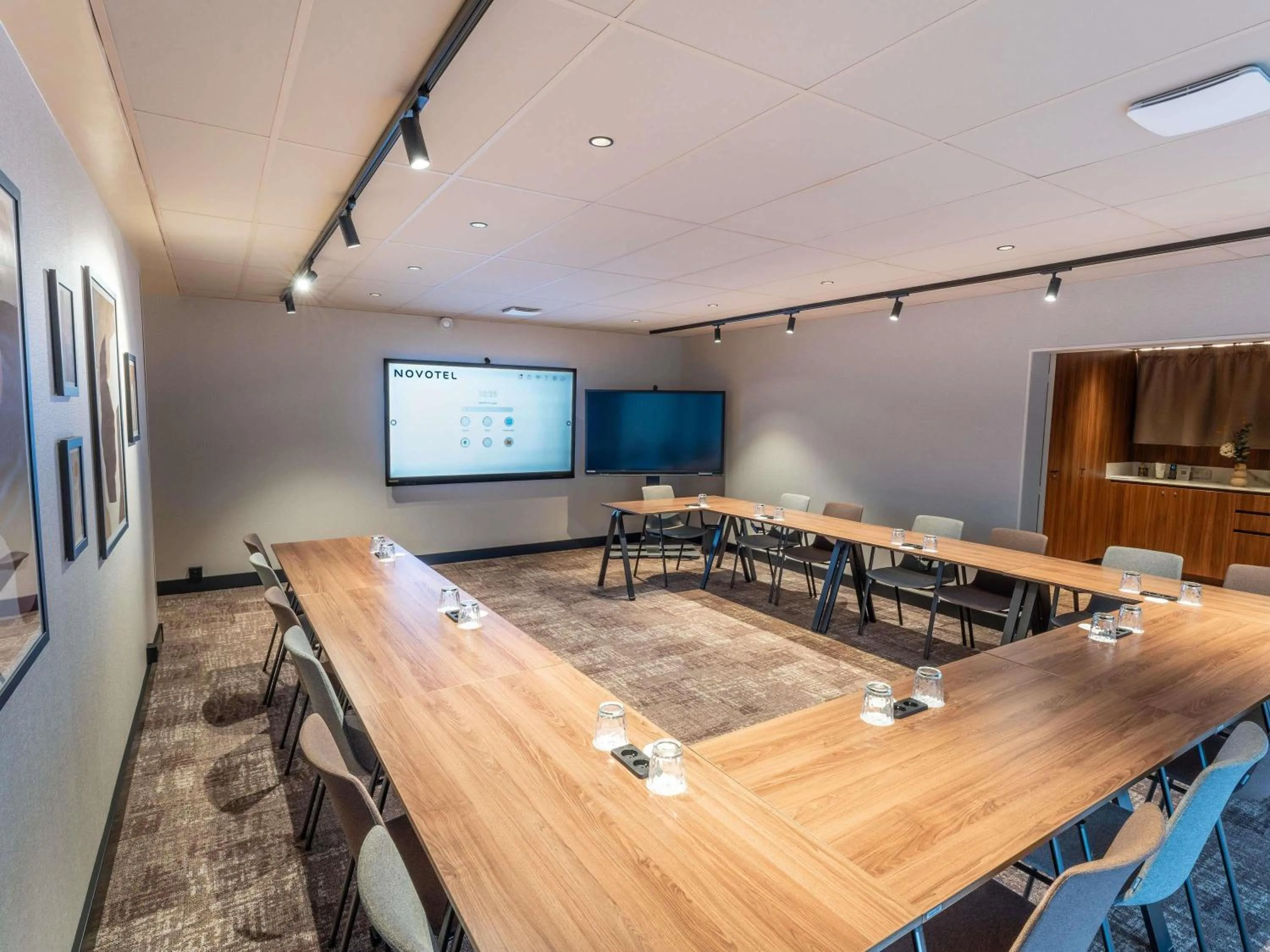 Meeting/conference room in Novotel Angers Lac de Maine