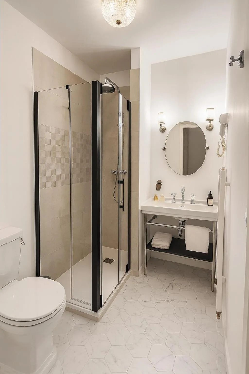 Bathroom in Hotel Dandy Rouen centre