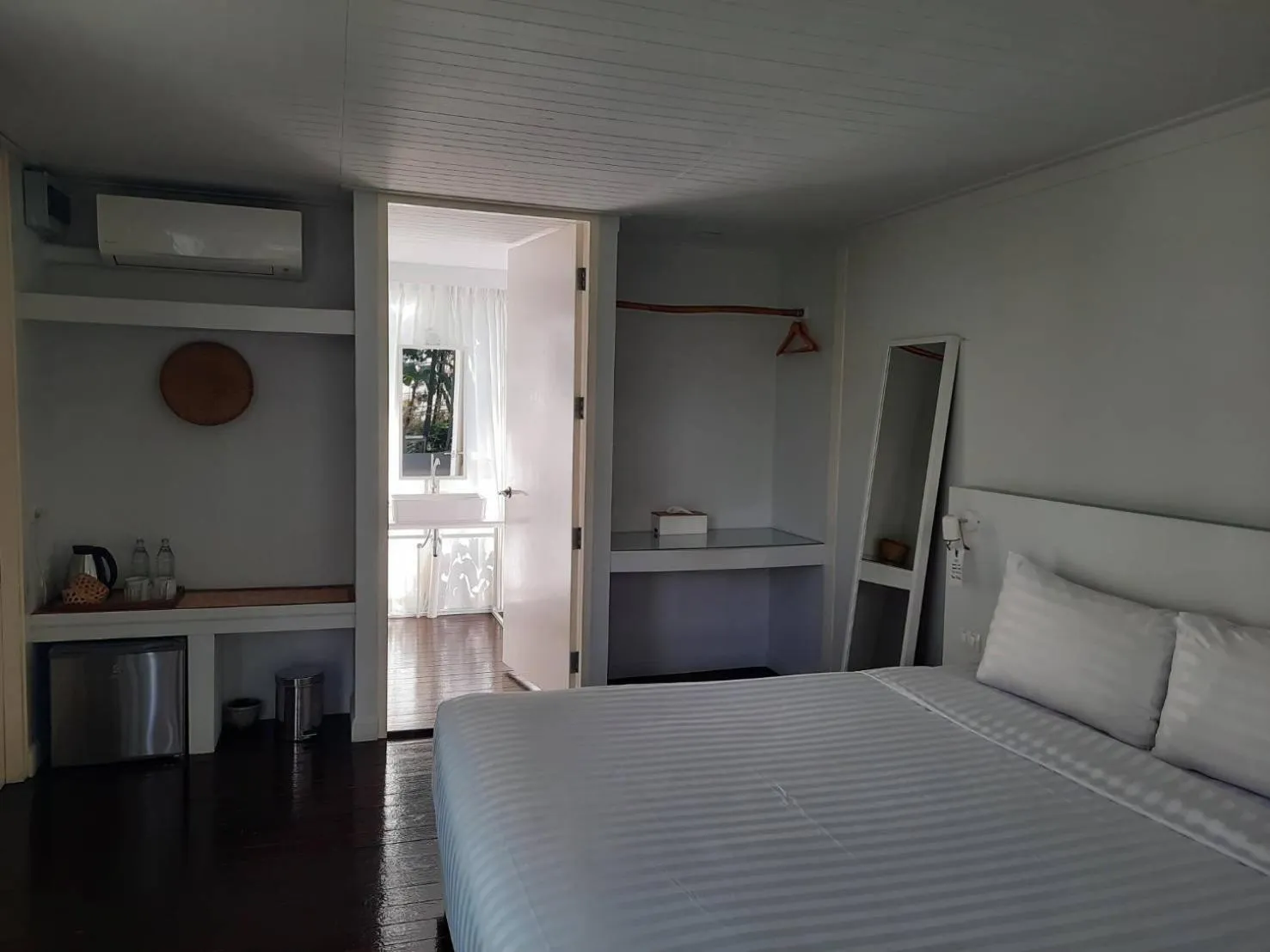 Photo of the whole room, Bed in Cochet