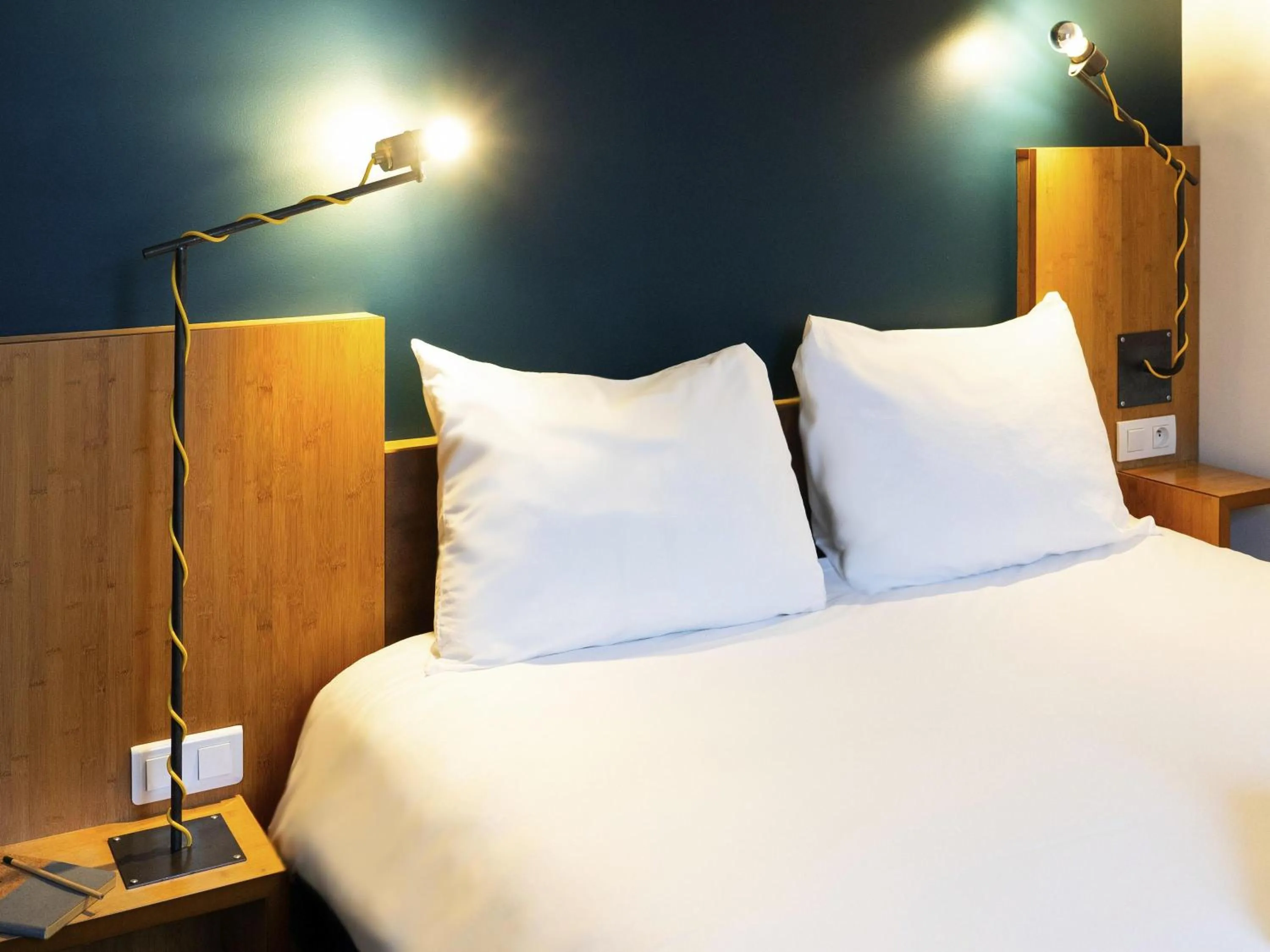 Bedroom, Bed in ibis Styles Nancy Centre Gare