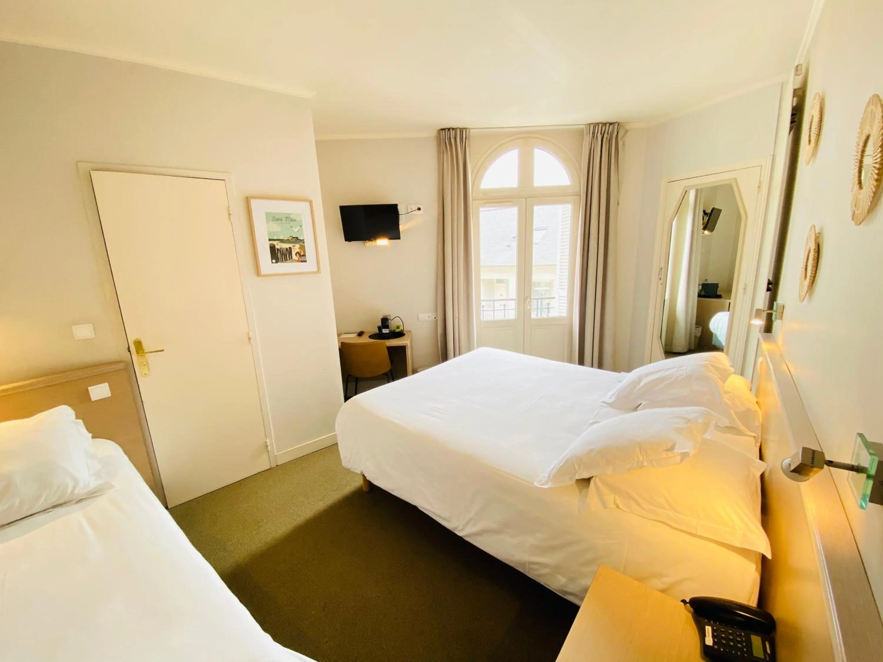 Bedroom, Bed in Hotel du Parc