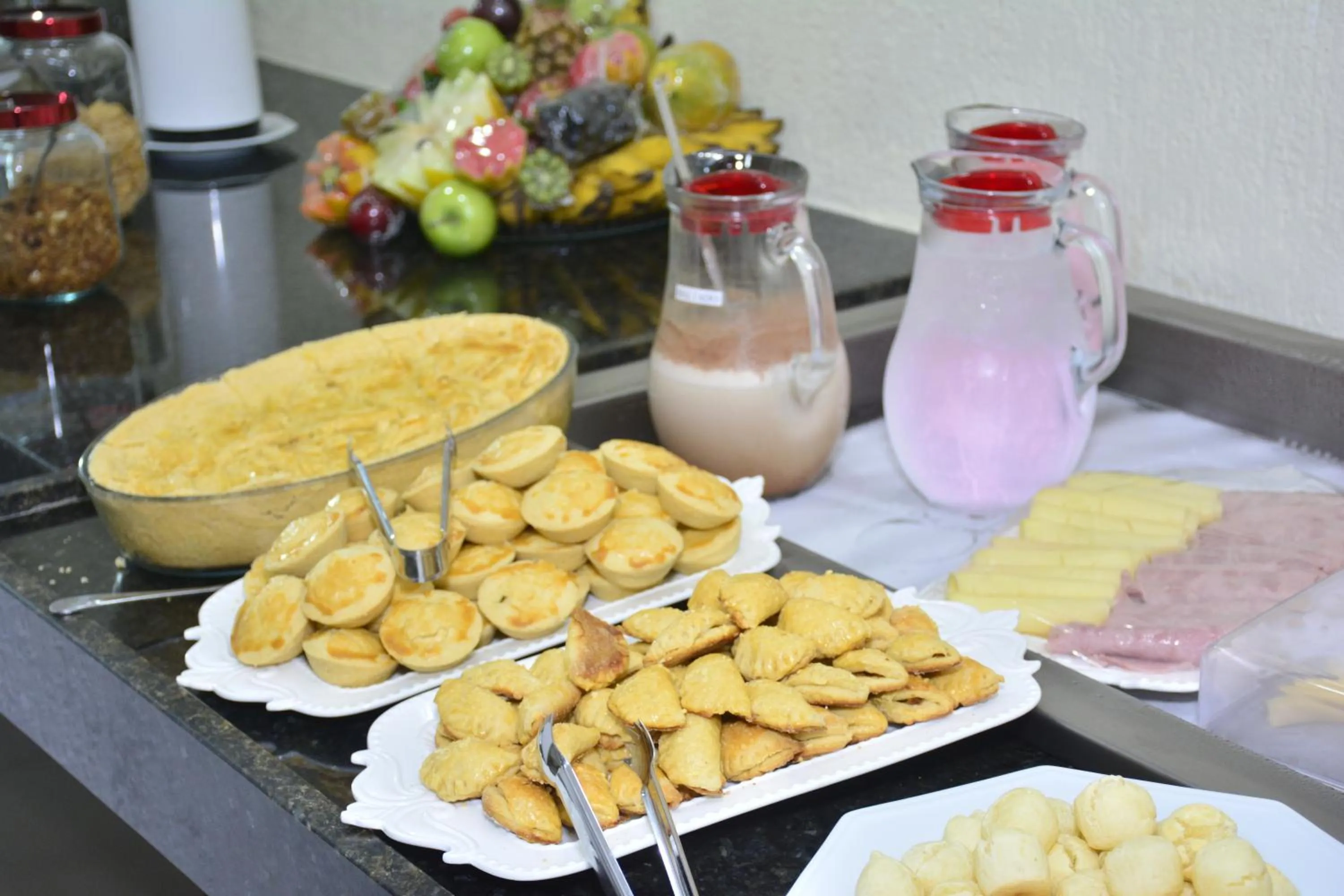 Breakfast in Goiana Palace Hotel - Fácil Acesso a Fábrica da JEEP, KLABIN, HEMOBRÁS, VIVIX