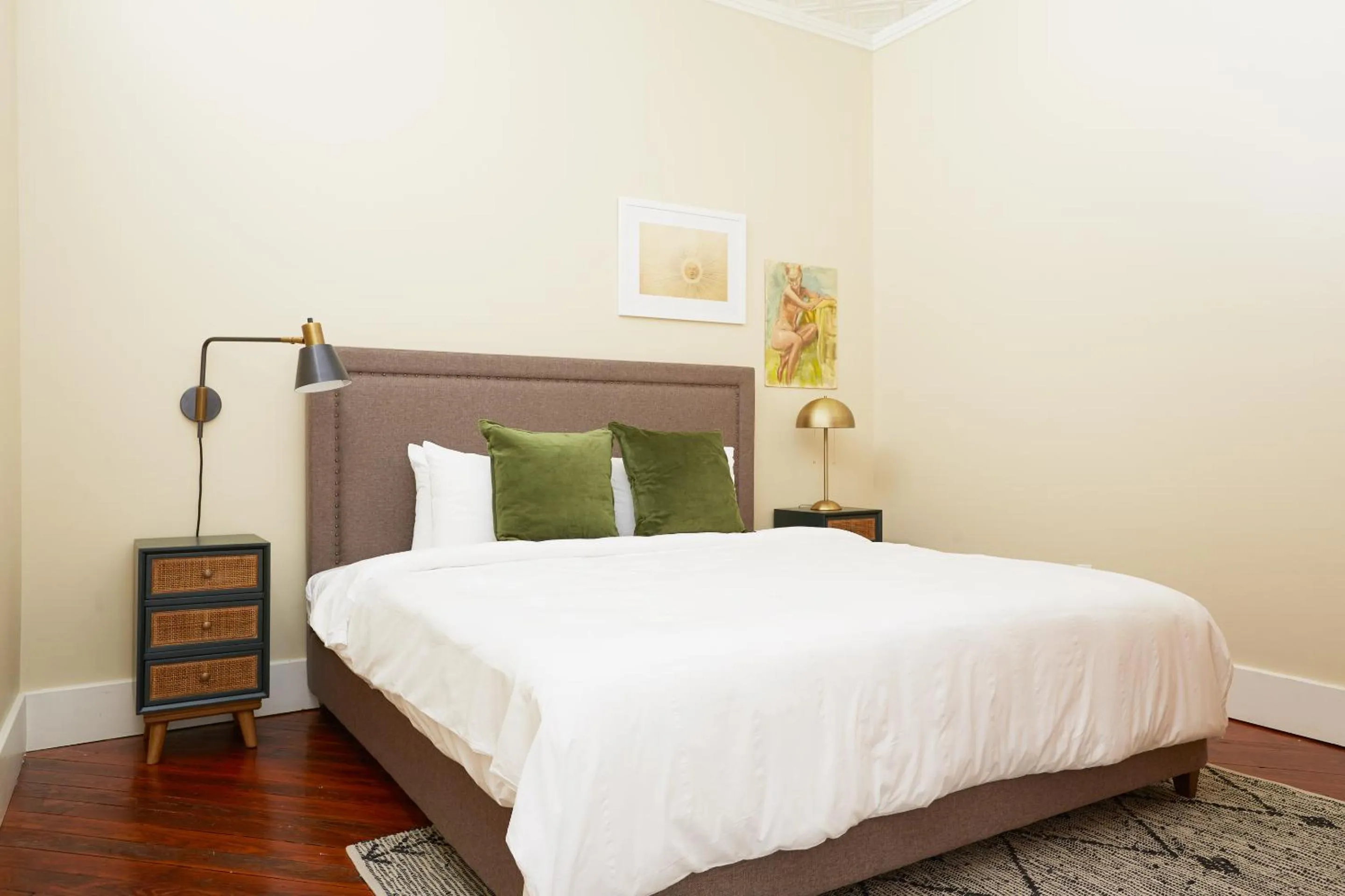 Bed in Sonder The Congress