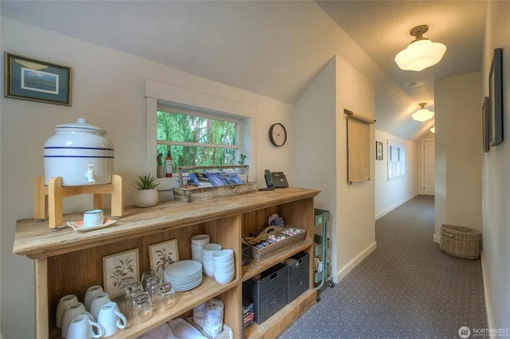 Coffee/tea facilities in Kingfish at West Sound