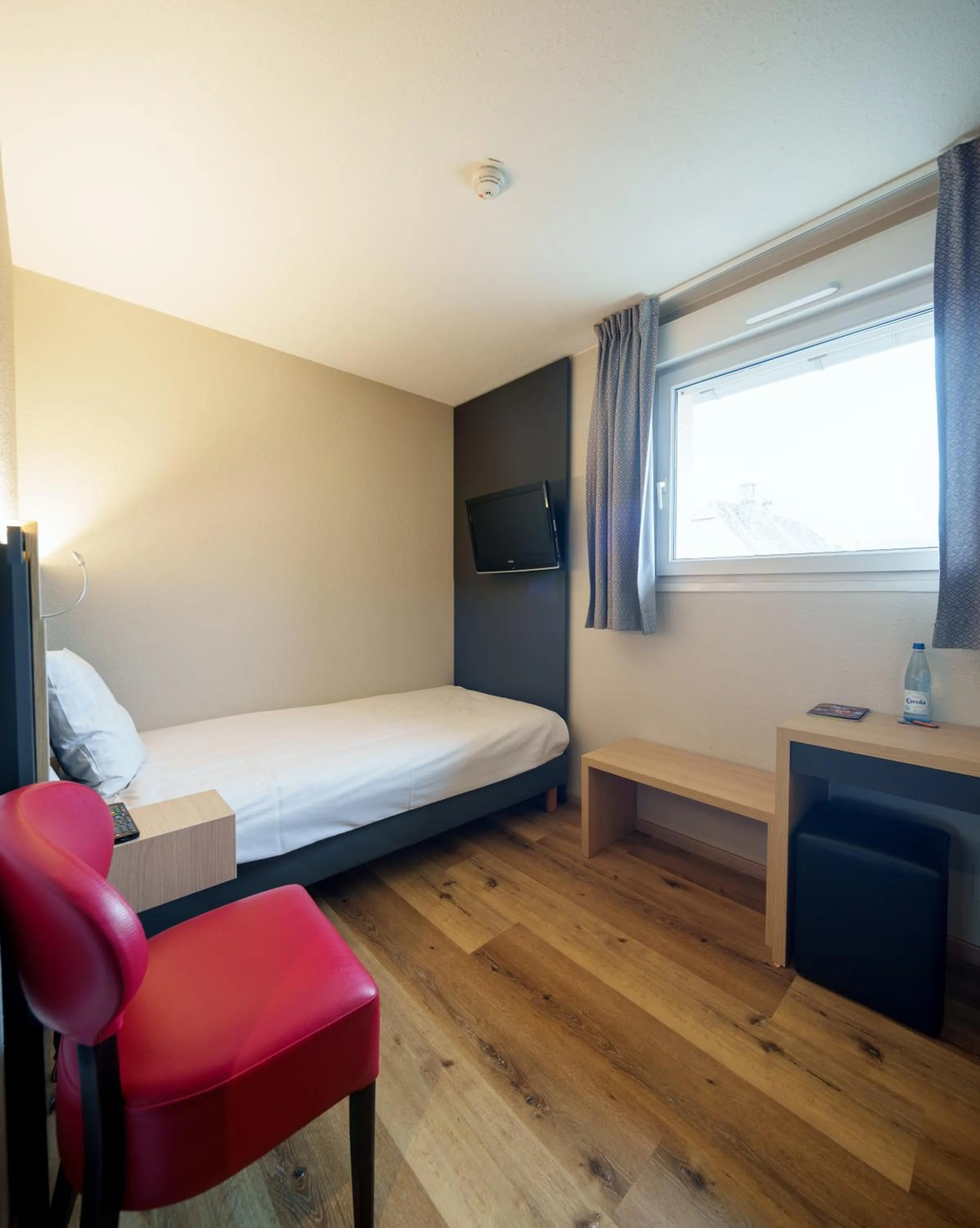 Photo of the whole room, Bed in Logis Hôtel Restaurant Ritter'Hoft