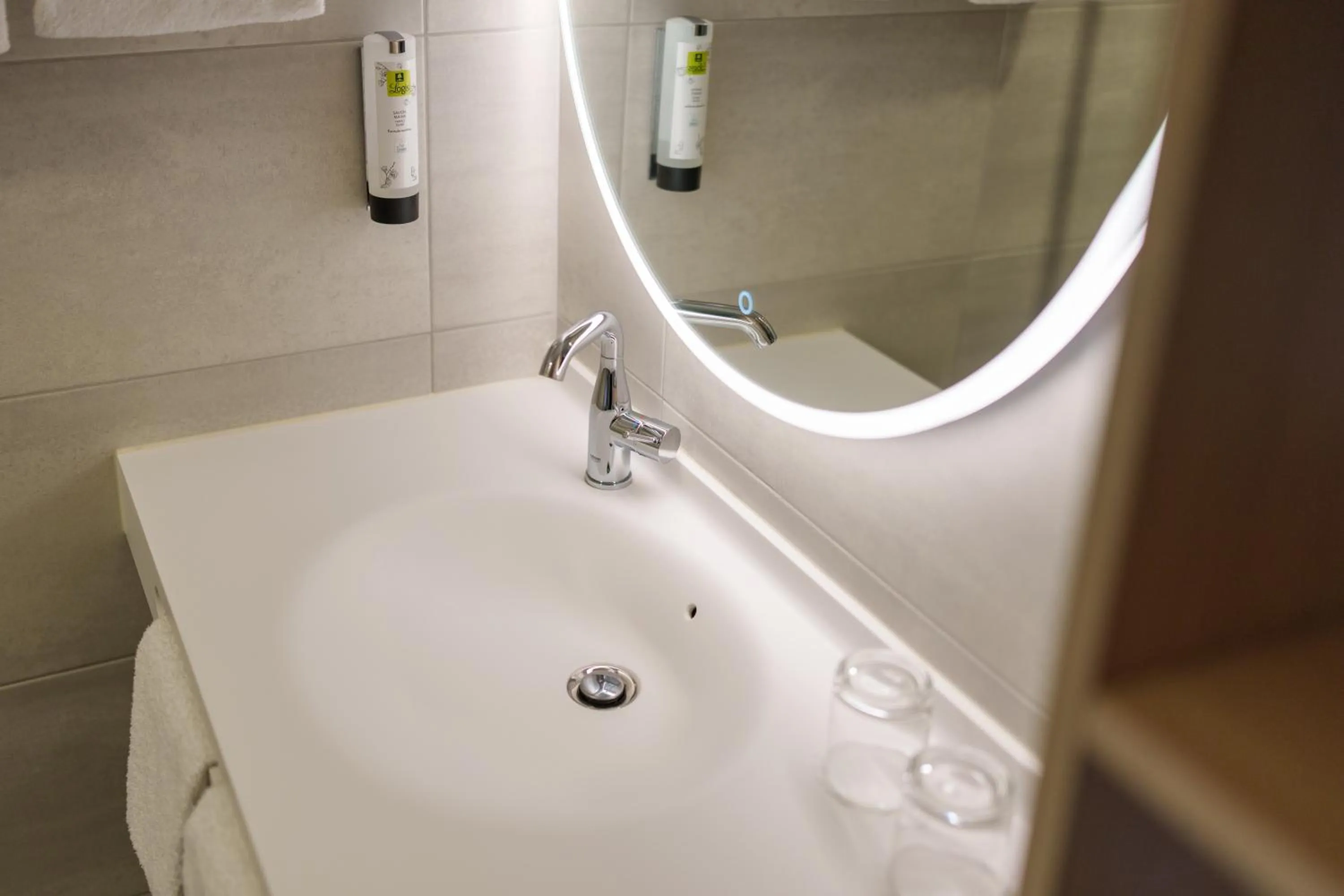 Bathroom in Logis Hôtel Restaurant Ritter'Hoft