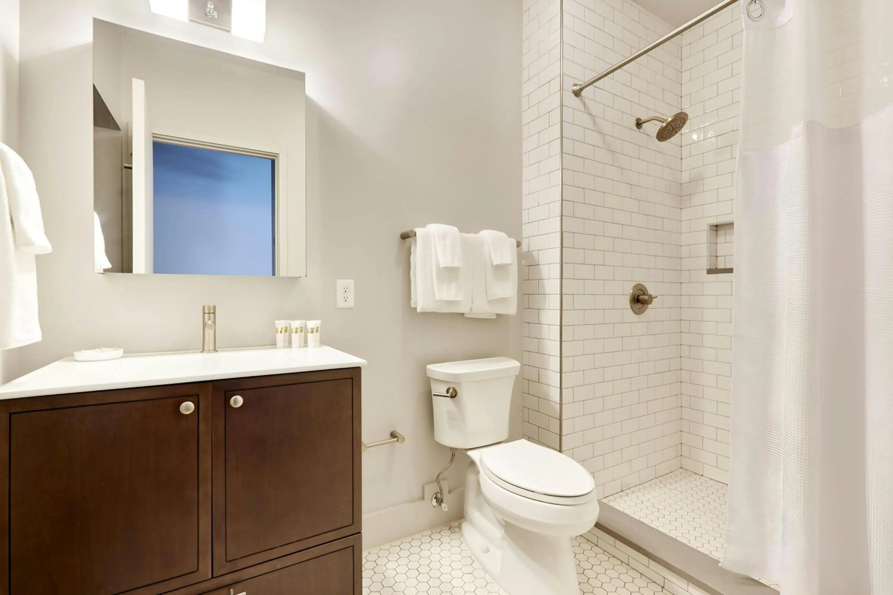 Bathroom in Sonder by Marriott Bonvoy The Broughton Apartments Historic District