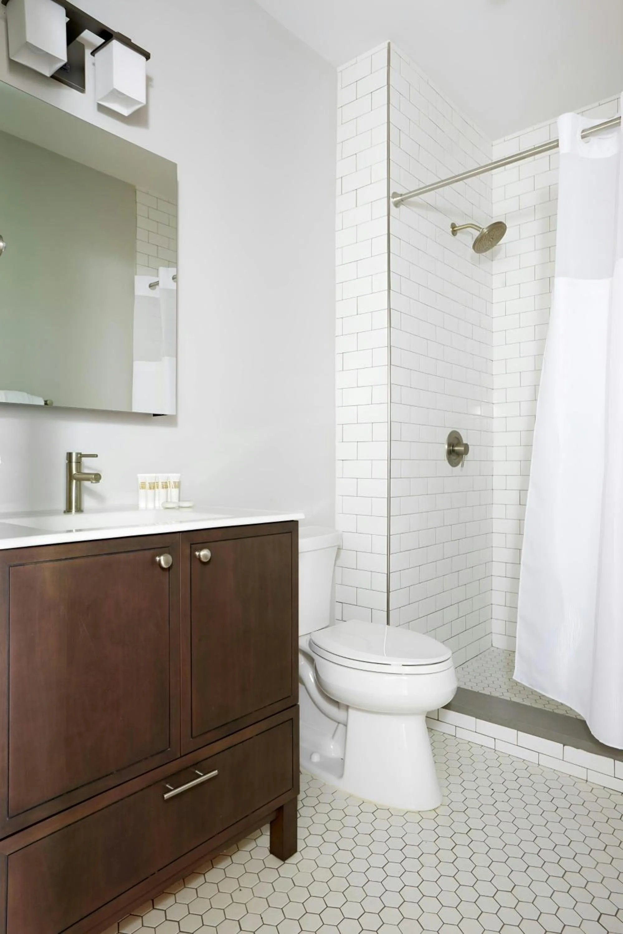 Bathroom in Sonder by Marriott Bonvoy The Broughton Apartments Historic District