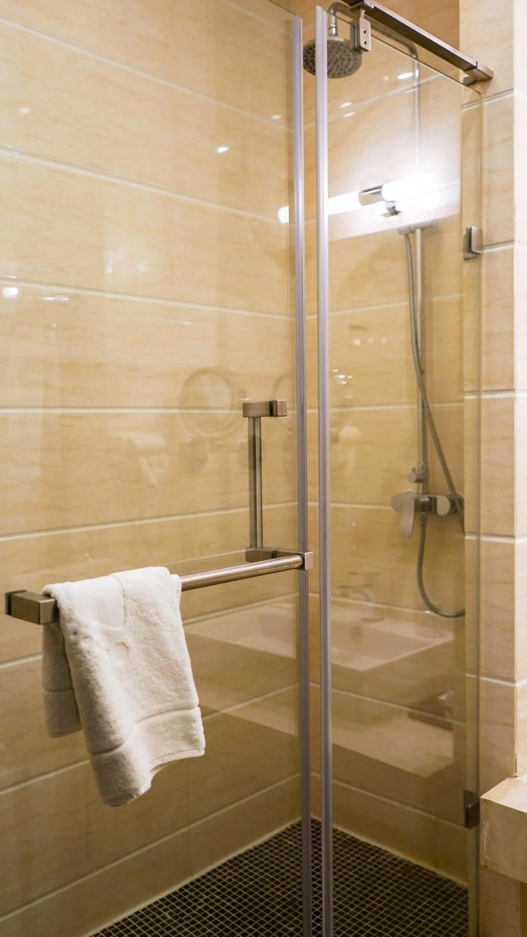 Bathroom in JELSOMINOHotel