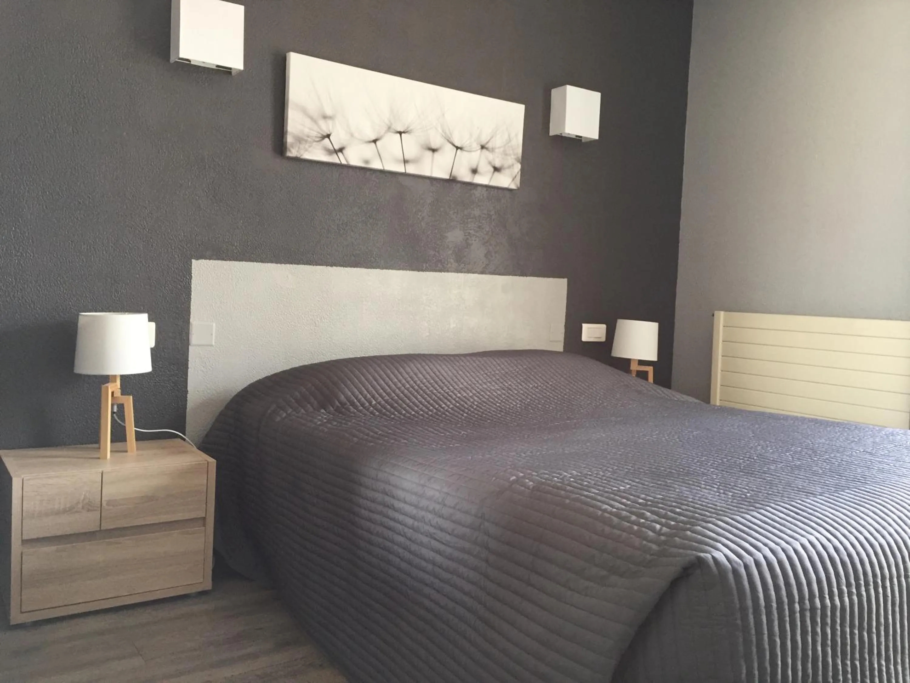 Double Room with Terrace in Logis Hôtel Le Manoir - Luberon