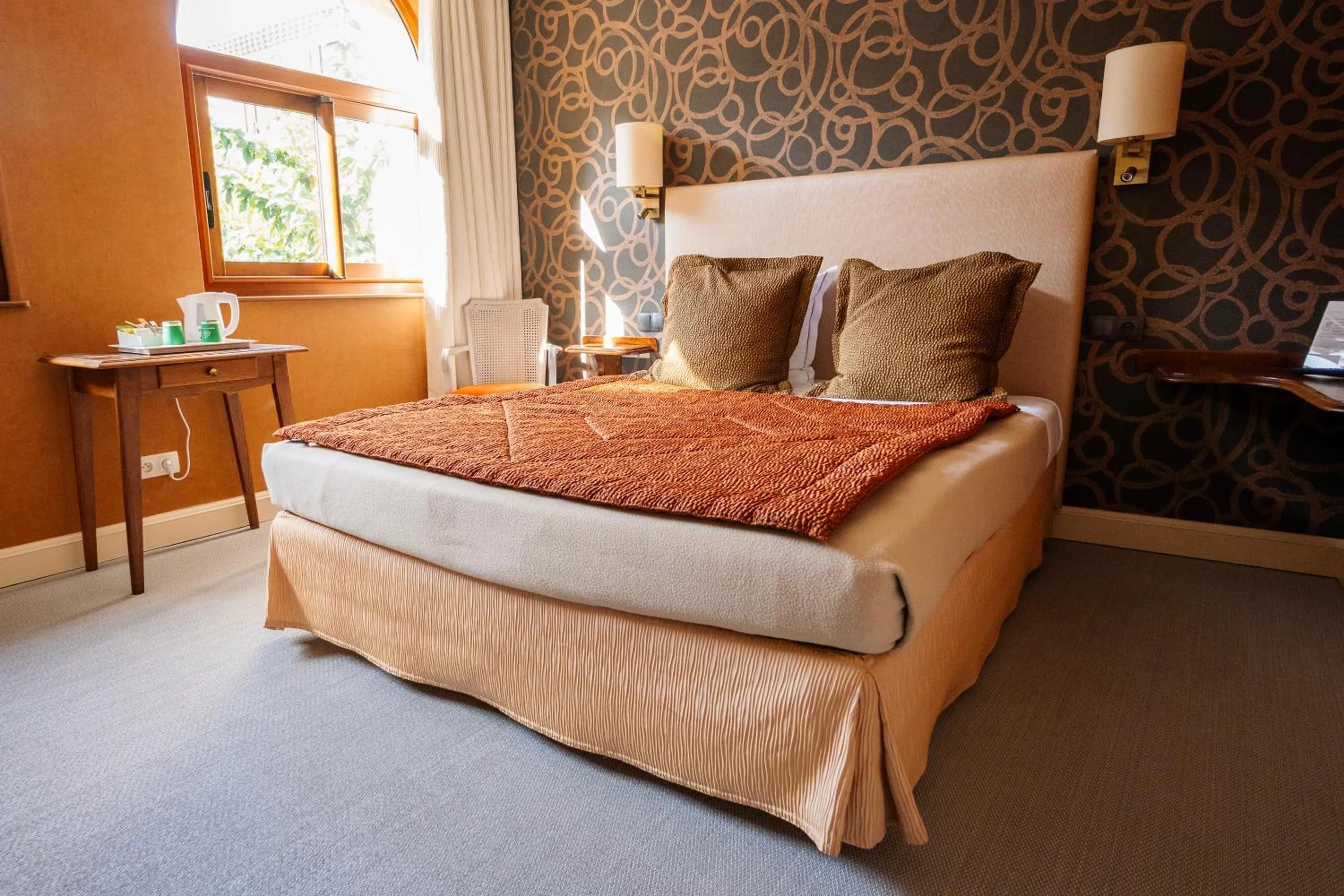 Bed in Cit'Hotel Sphinx - Hotel