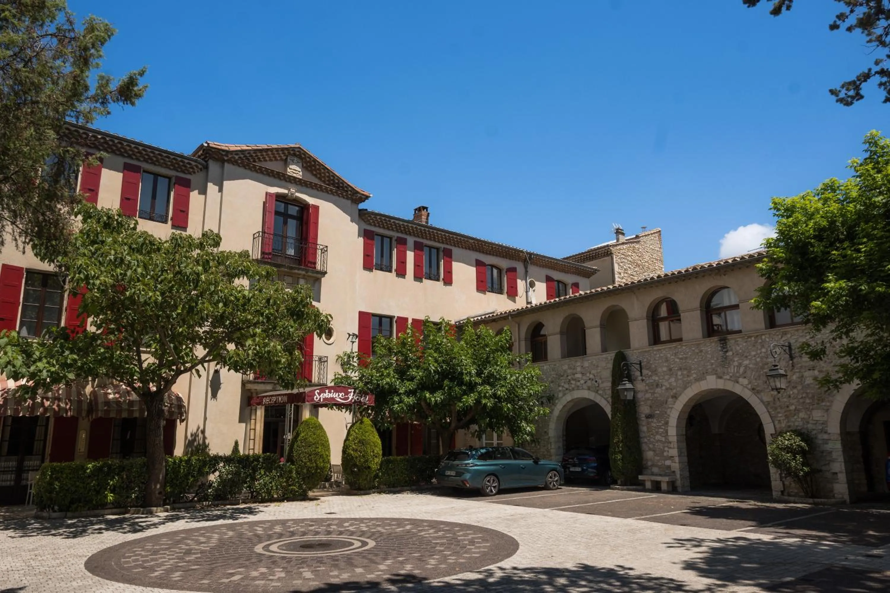 Property building in Cit'Hotel Sphinx - Hotel