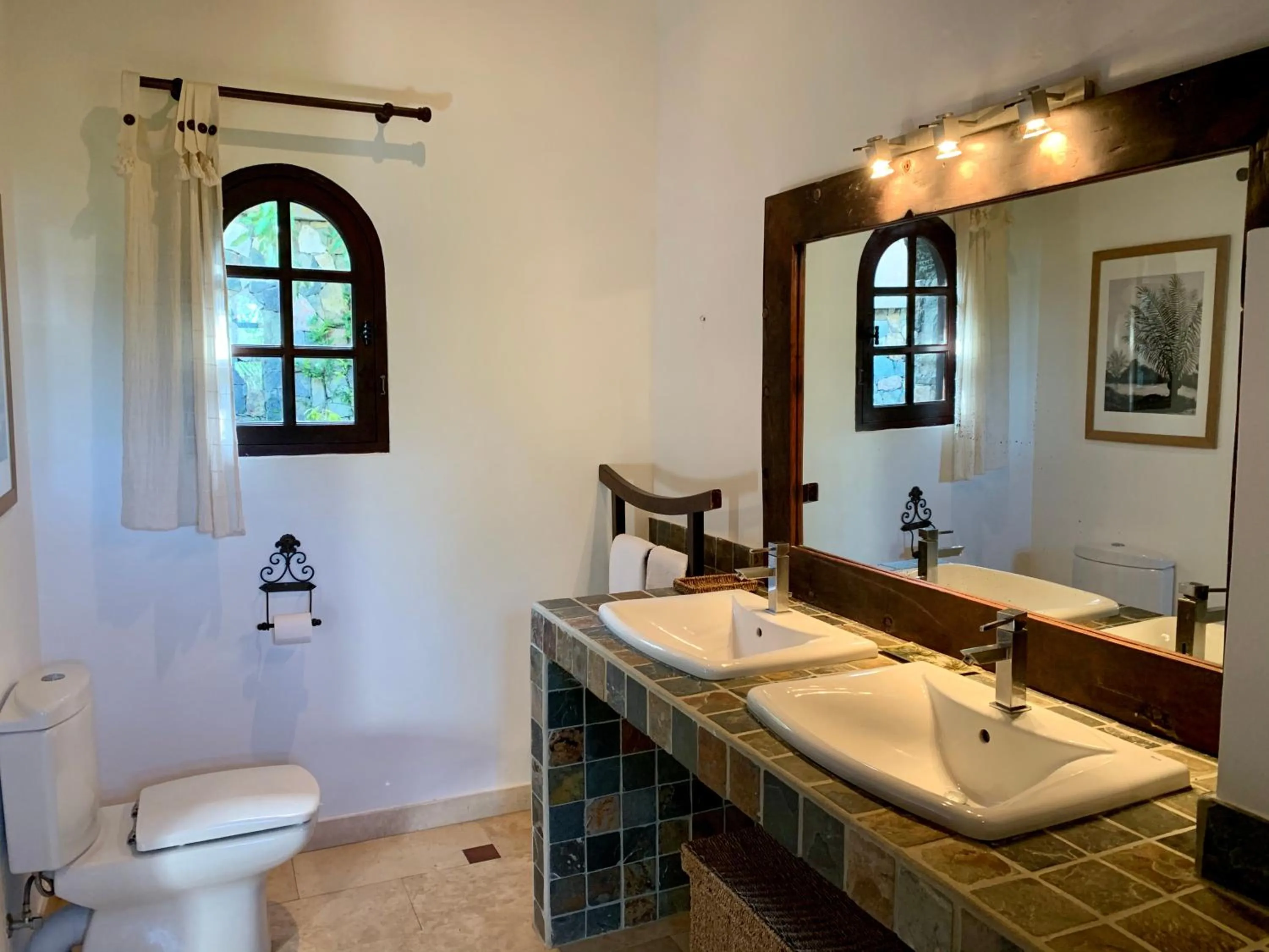 Toilet in The Paradise Peak Adults only