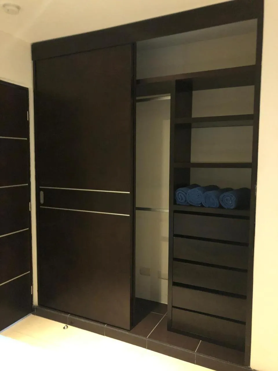 wardrobe in San Pedro Hotel, 5ta Avenida