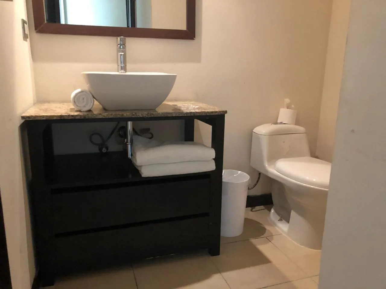 Toilet in San Pedro Hotel, 5ta Avenida