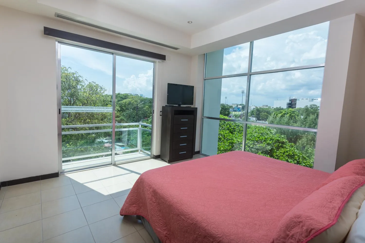 Bedroom, Bed in San Pedro Hotel, 5ta Avenida