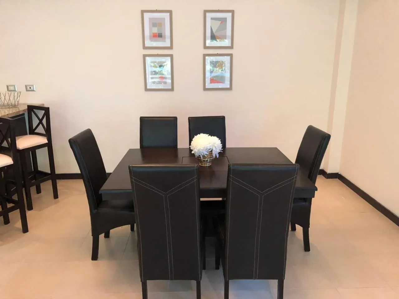 Dining area in San Pedro Hotel, 5ta Avenida