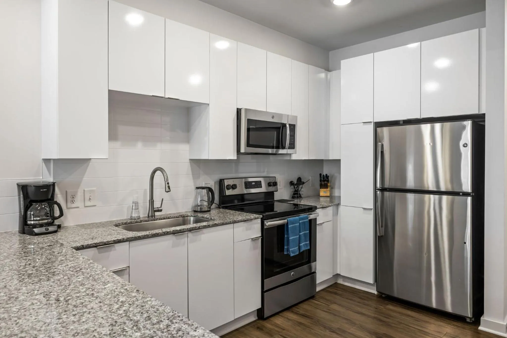 Coffee/tea facilities in Spectacular Apartments by BCA Furnished Apartments