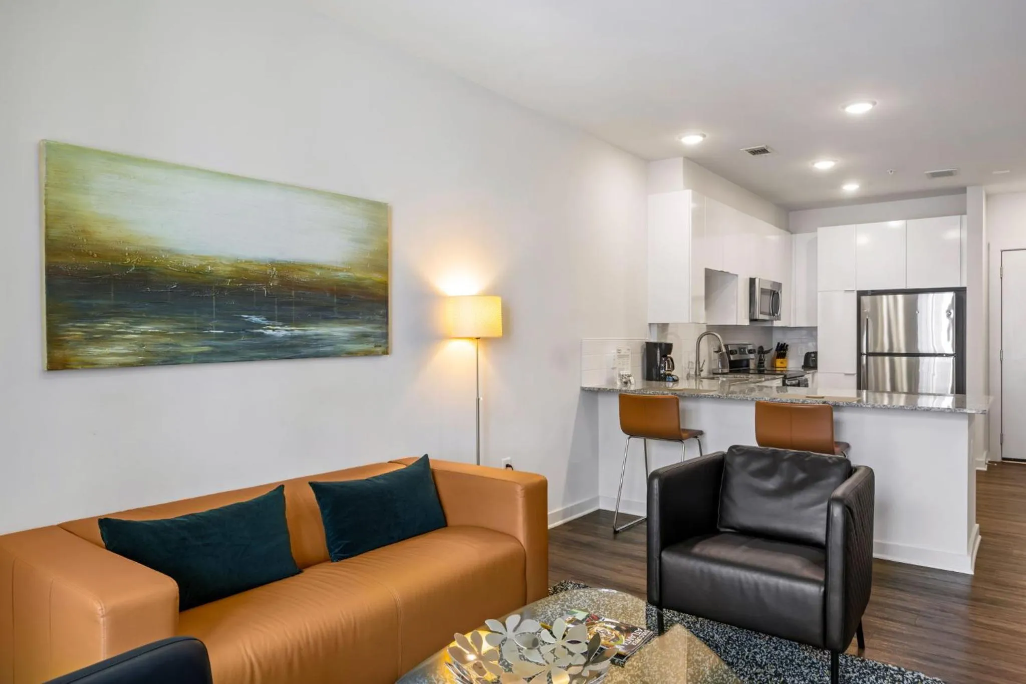Kitchen or kitchenette in Spectacular Apartments by BCA Furnished Apartments