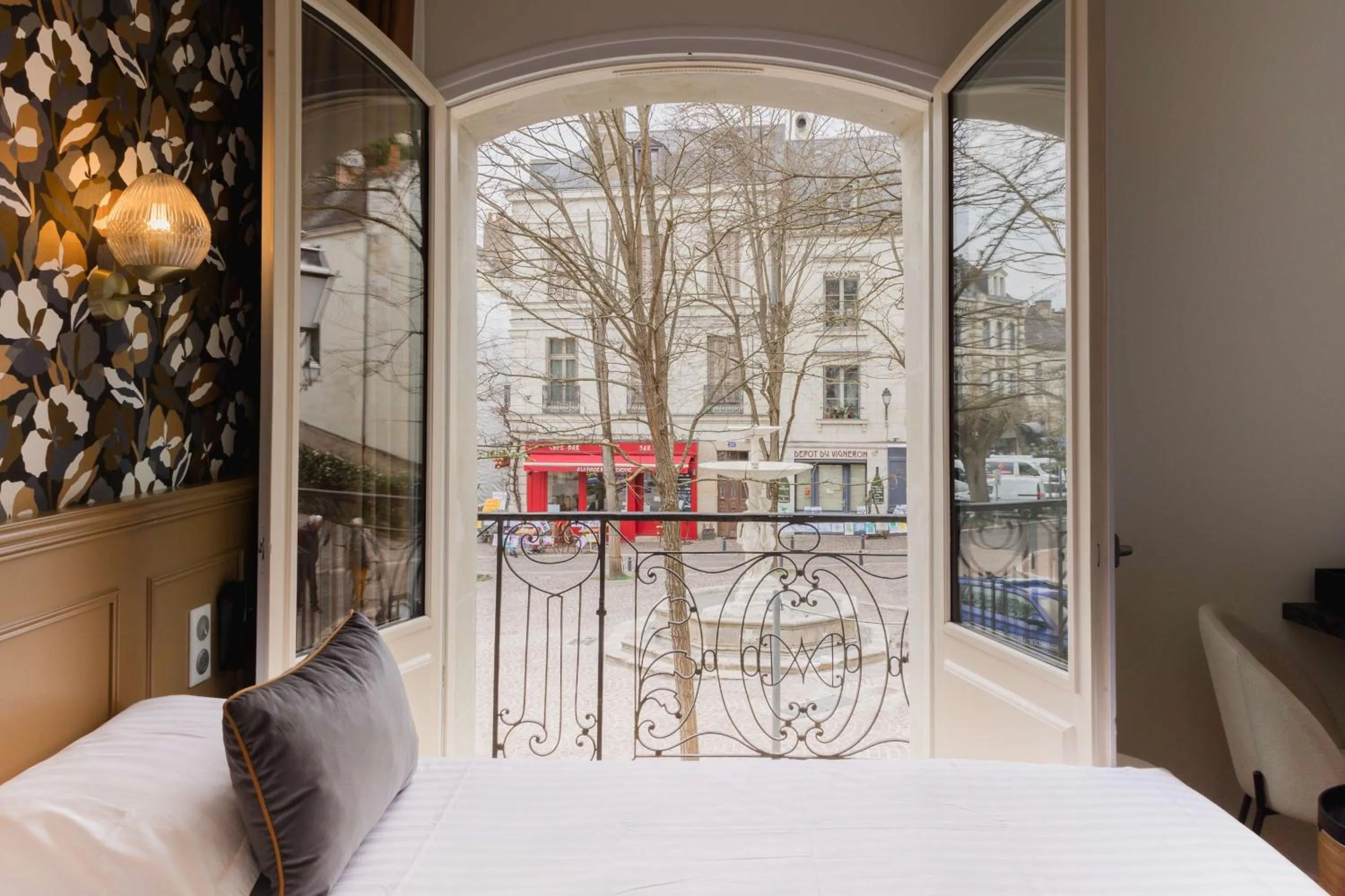 Bedroom, Bed in Best Western Hôtel De France