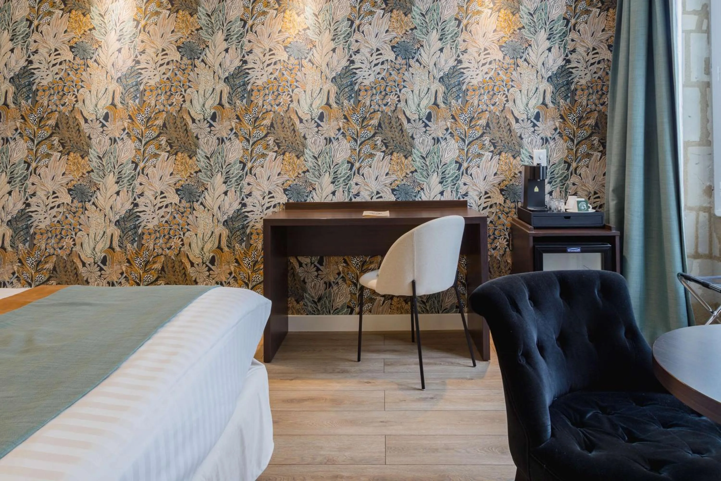 Other, Bed in Best Western Hôtel De France