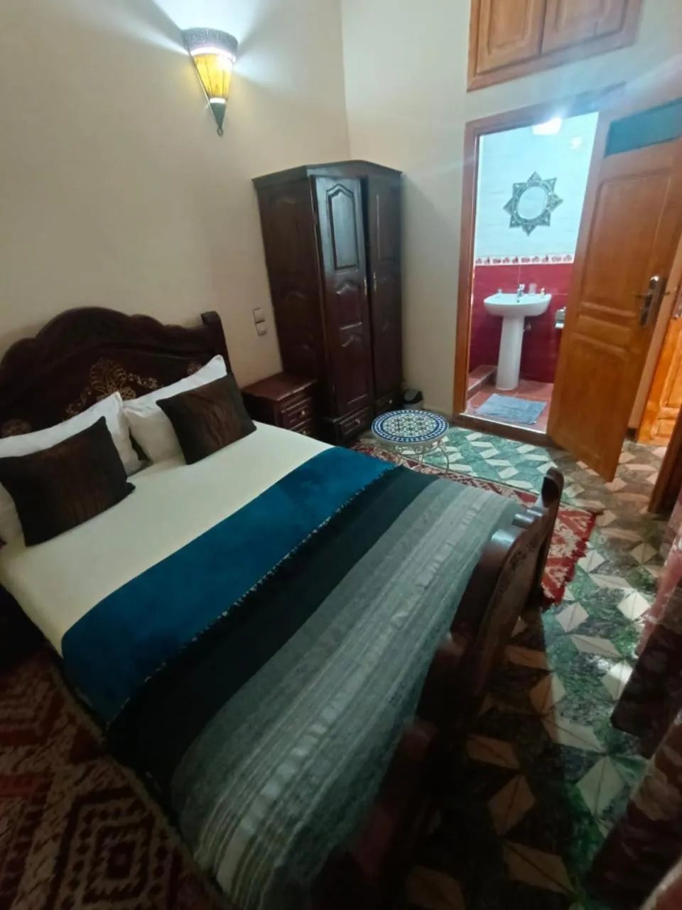 Photo of the whole room, Bed in Riad lala Drissia