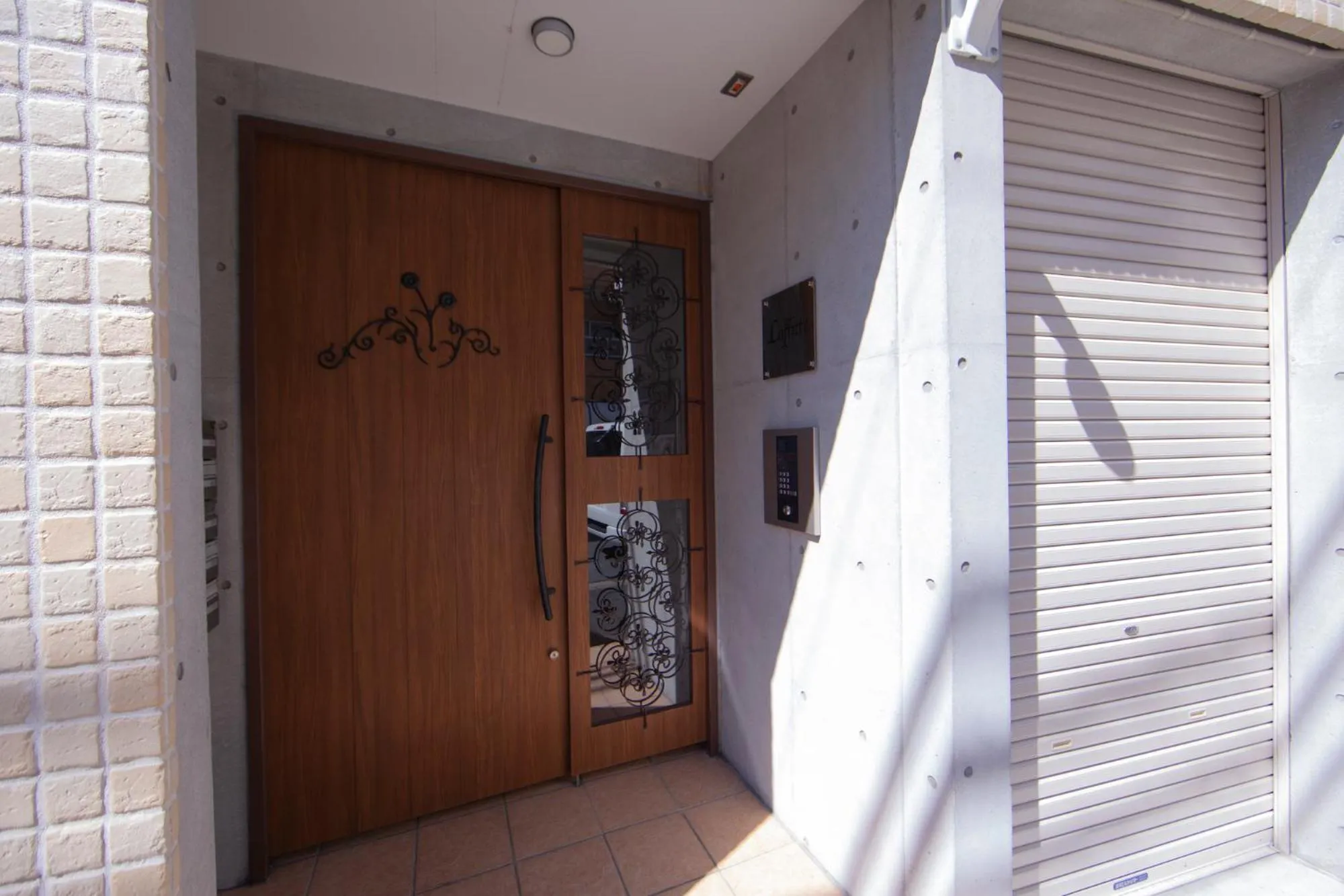 Property building in Laffitte Tokyo