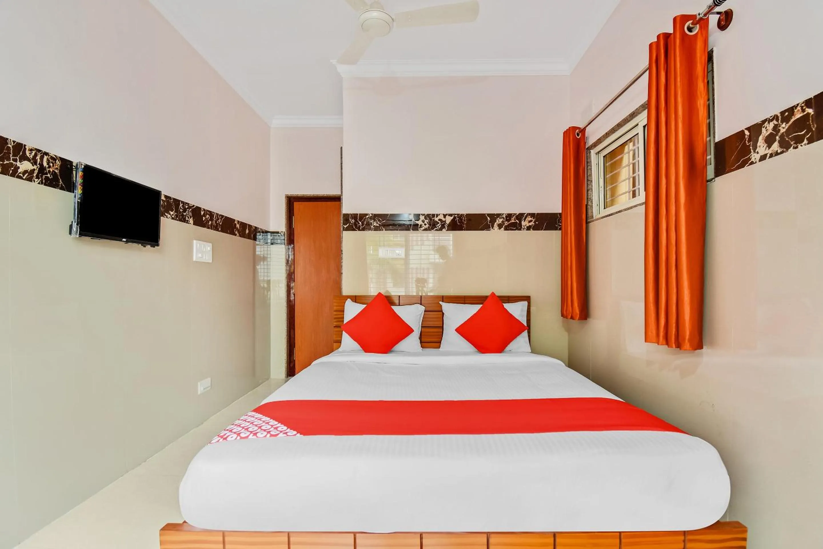 Bedroom, Bed in Hotel O Sri Sai Guru Comforts