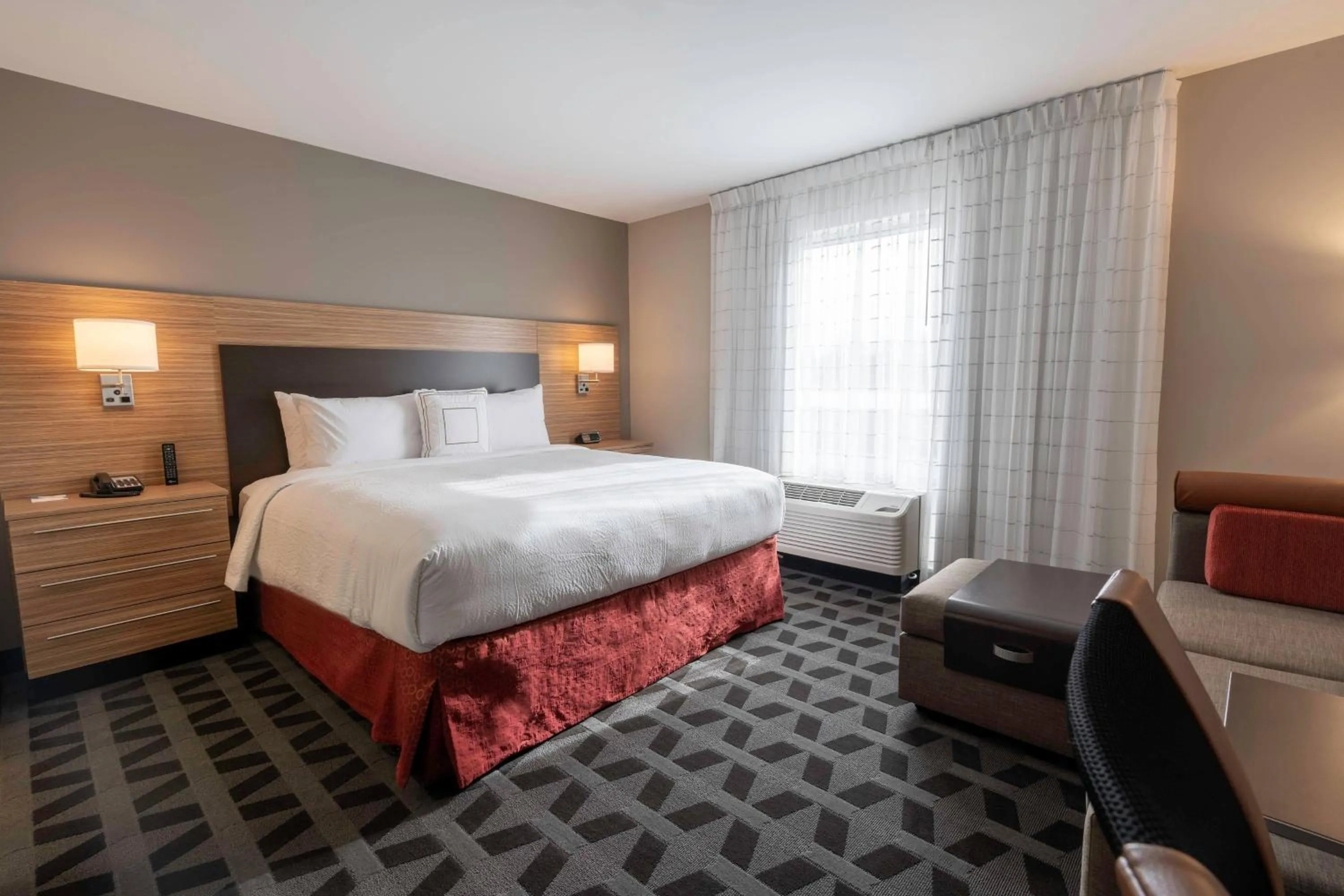 Photo of the whole room, Bed in TownePlace Suites by Marriott Clinton