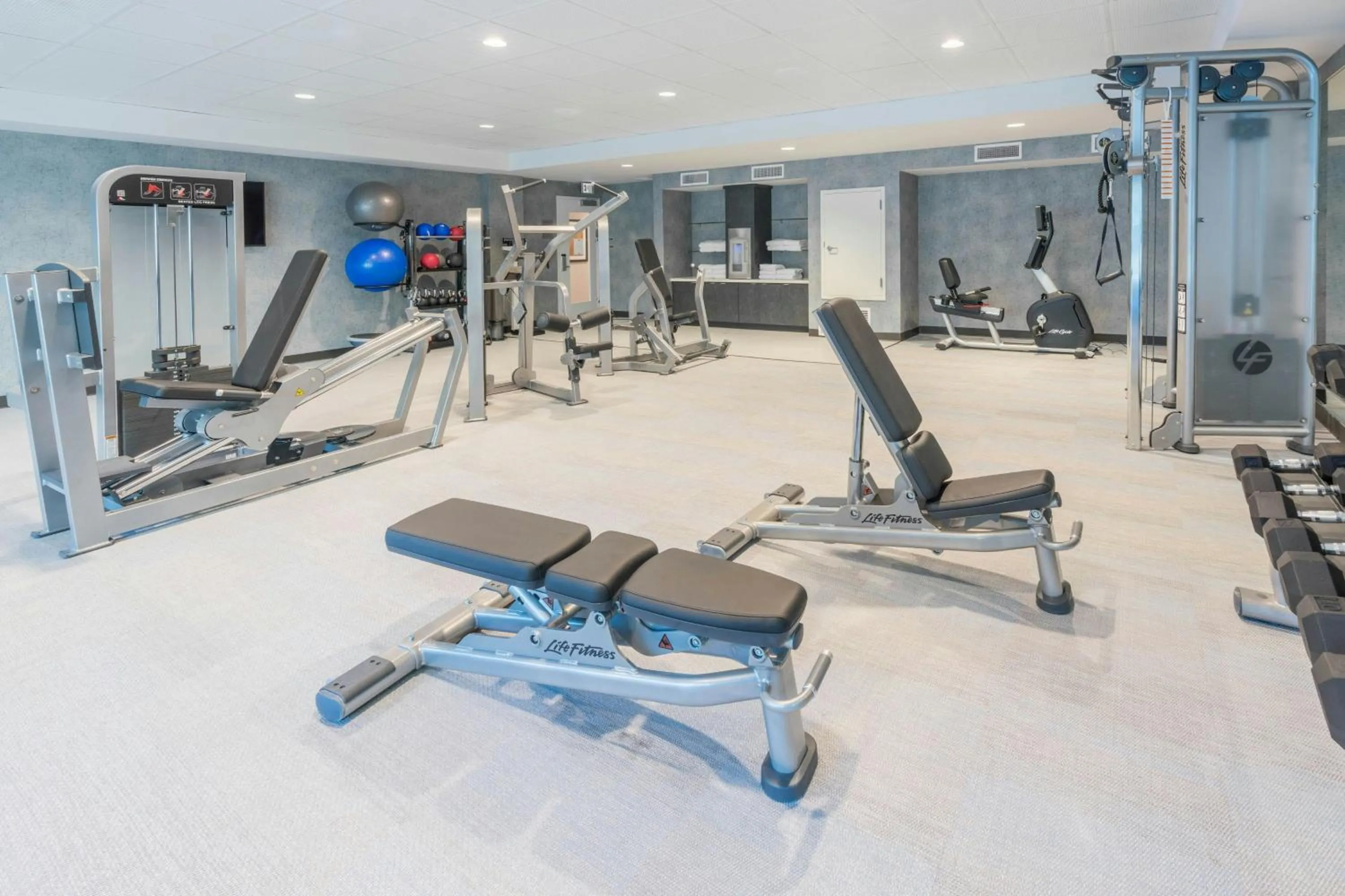 Fitness centre/facilities in TownePlace Suites by Marriott Thousand Oaks Agoura Hills
